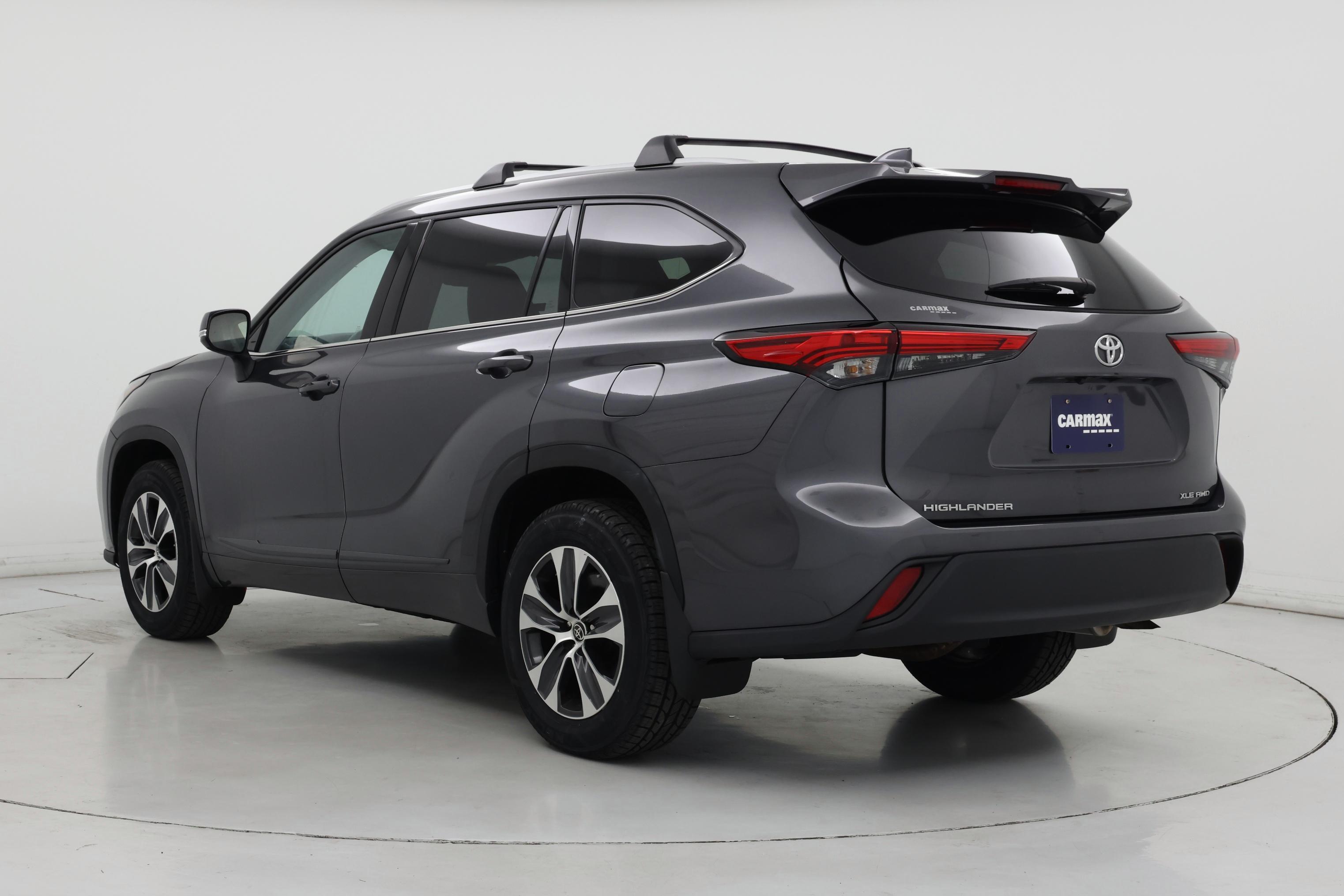 Thumbnail: 2022 Toyota Highlander - 2