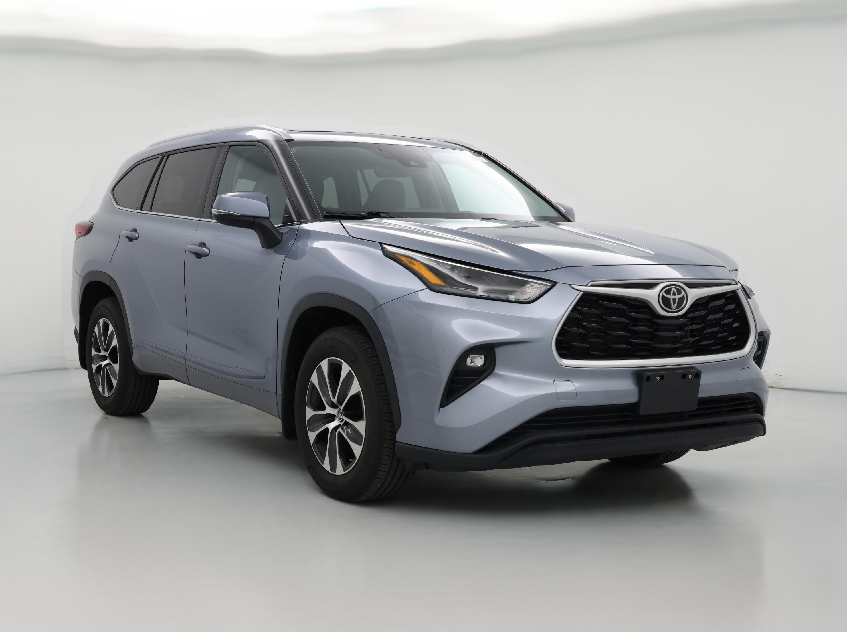 Thumbnail: 2022 Toyota Highlander - 1