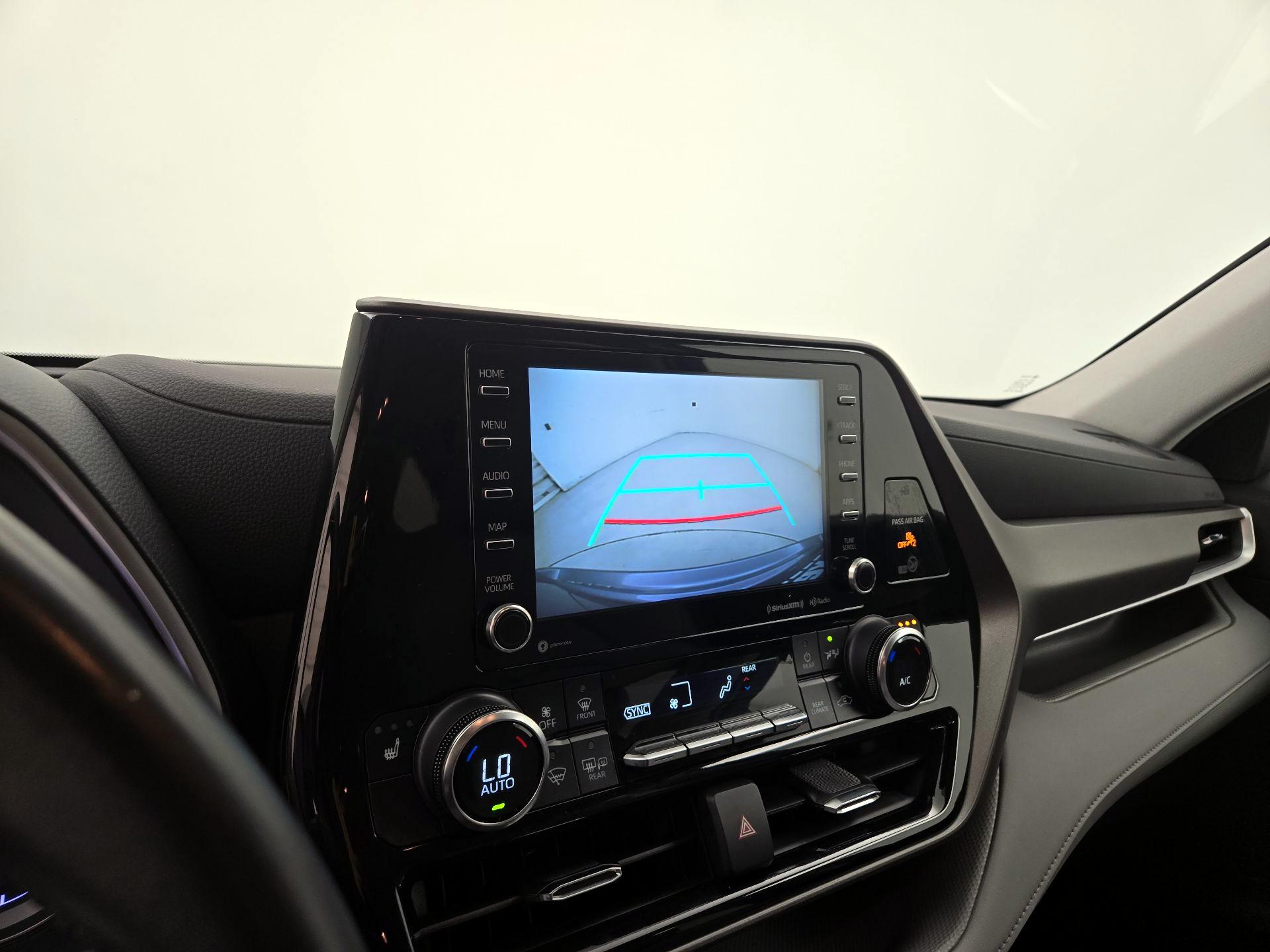 Thumbnail: 2022 Toyota Highlander - 14