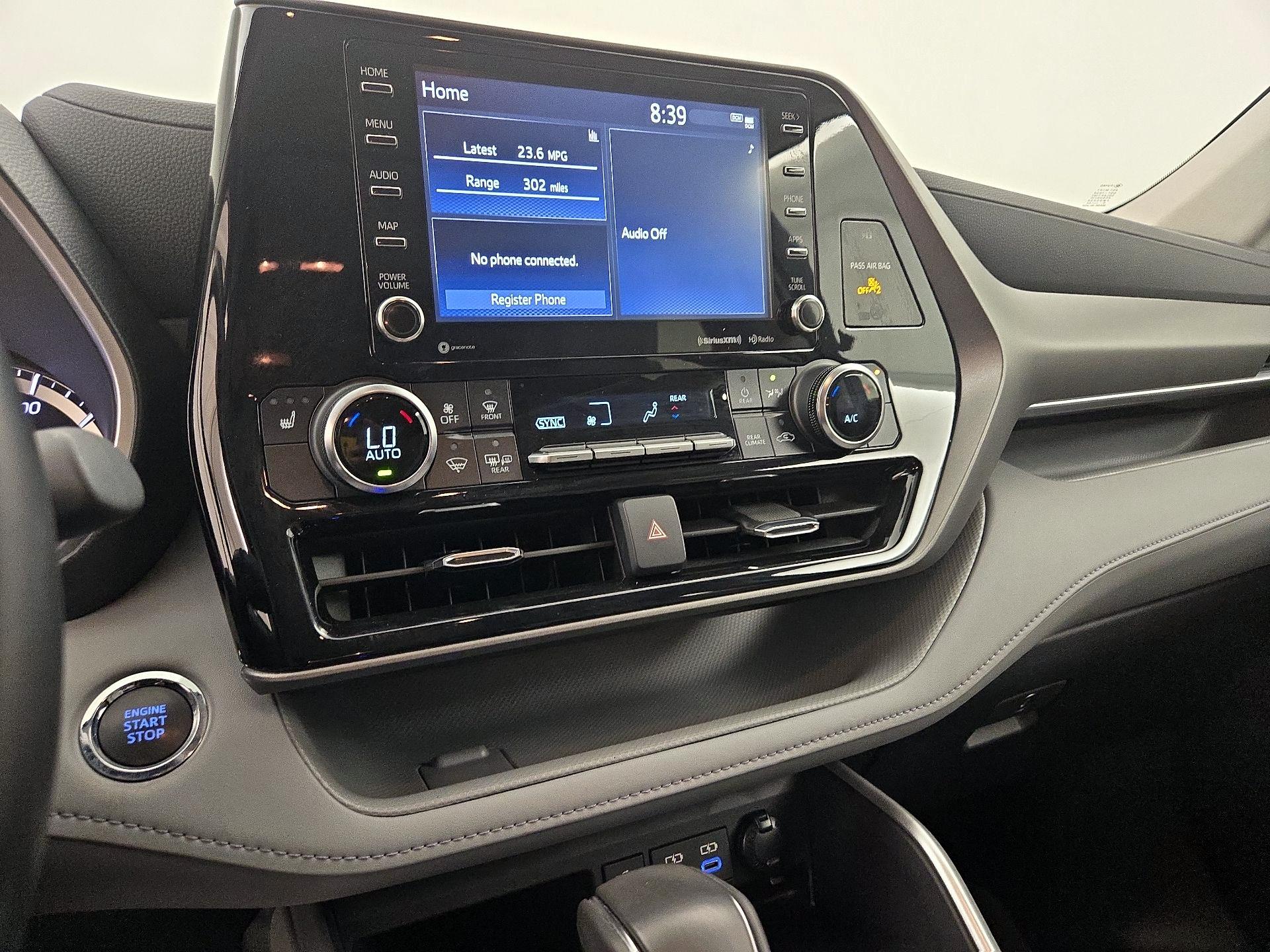 Thumbnail: 2022 Toyota Highlander - 16
