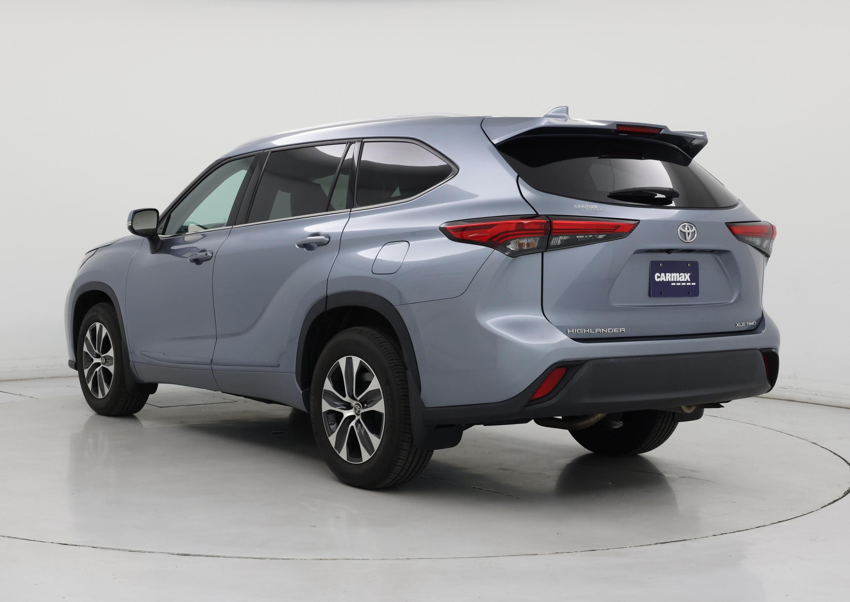 Thumbnail: 2022 Toyota Highlander - 2