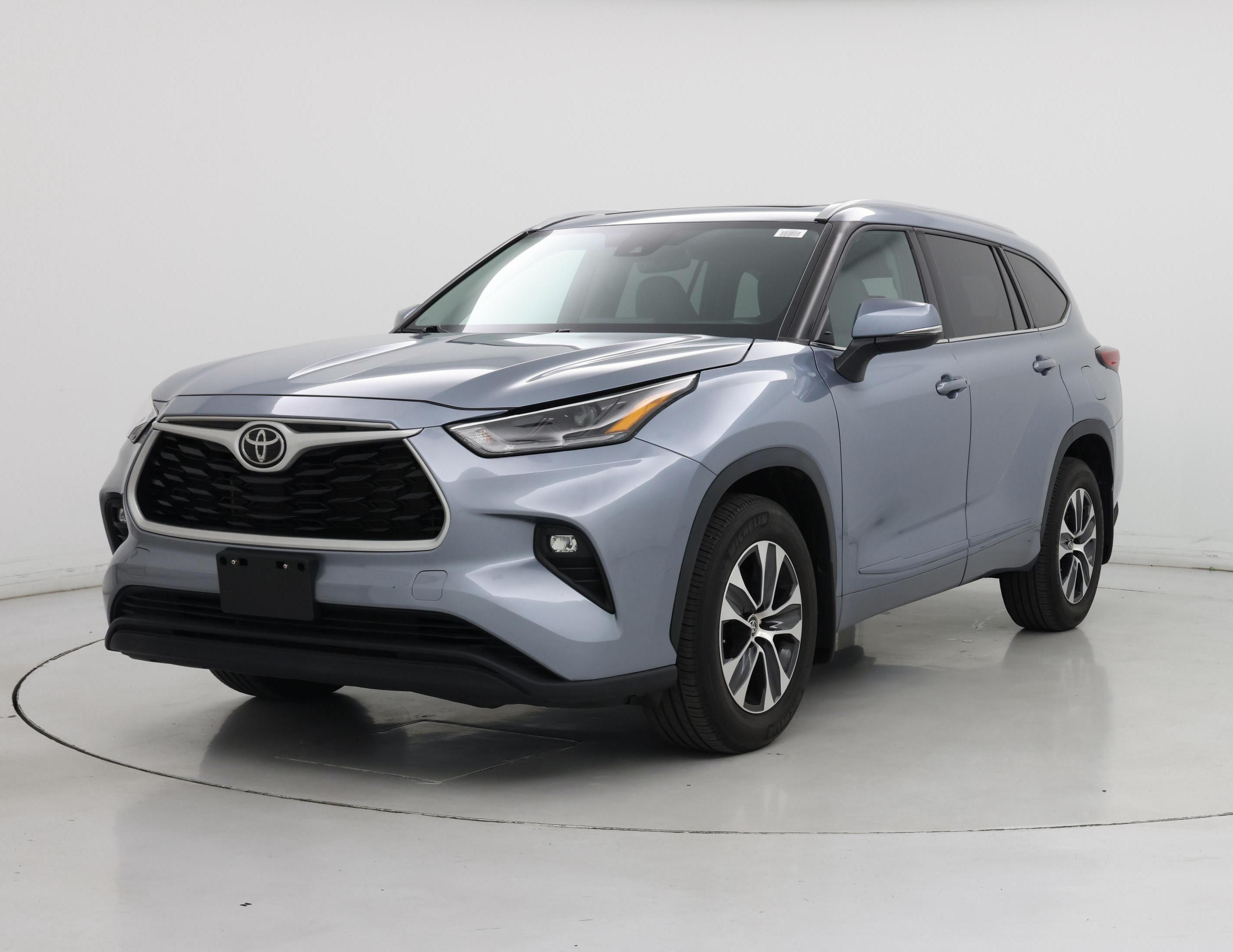 Thumbnail: 2022 Toyota Highlander - 4