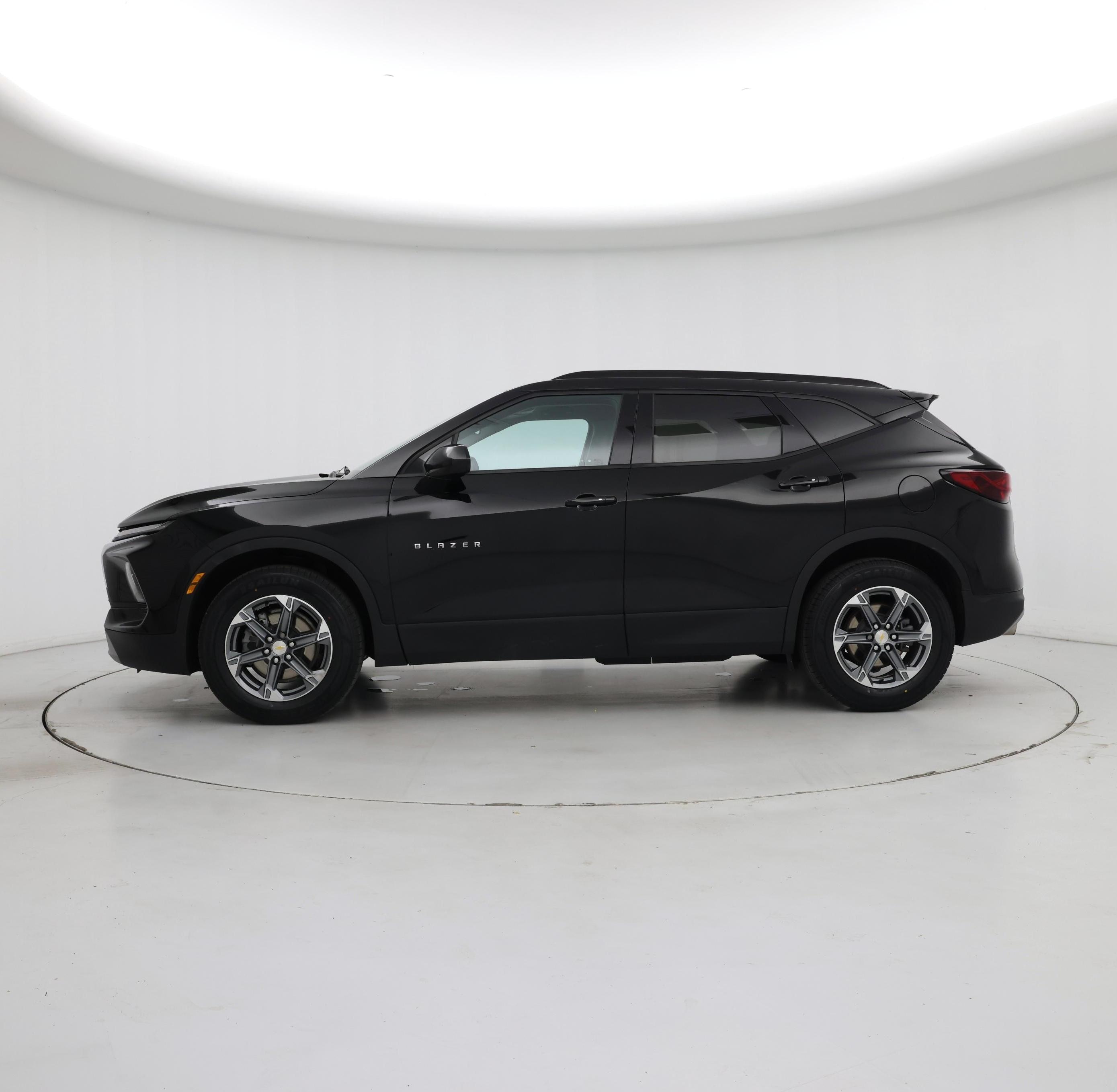 Thumbnail: 2023 Chevrolet Blazer - 3