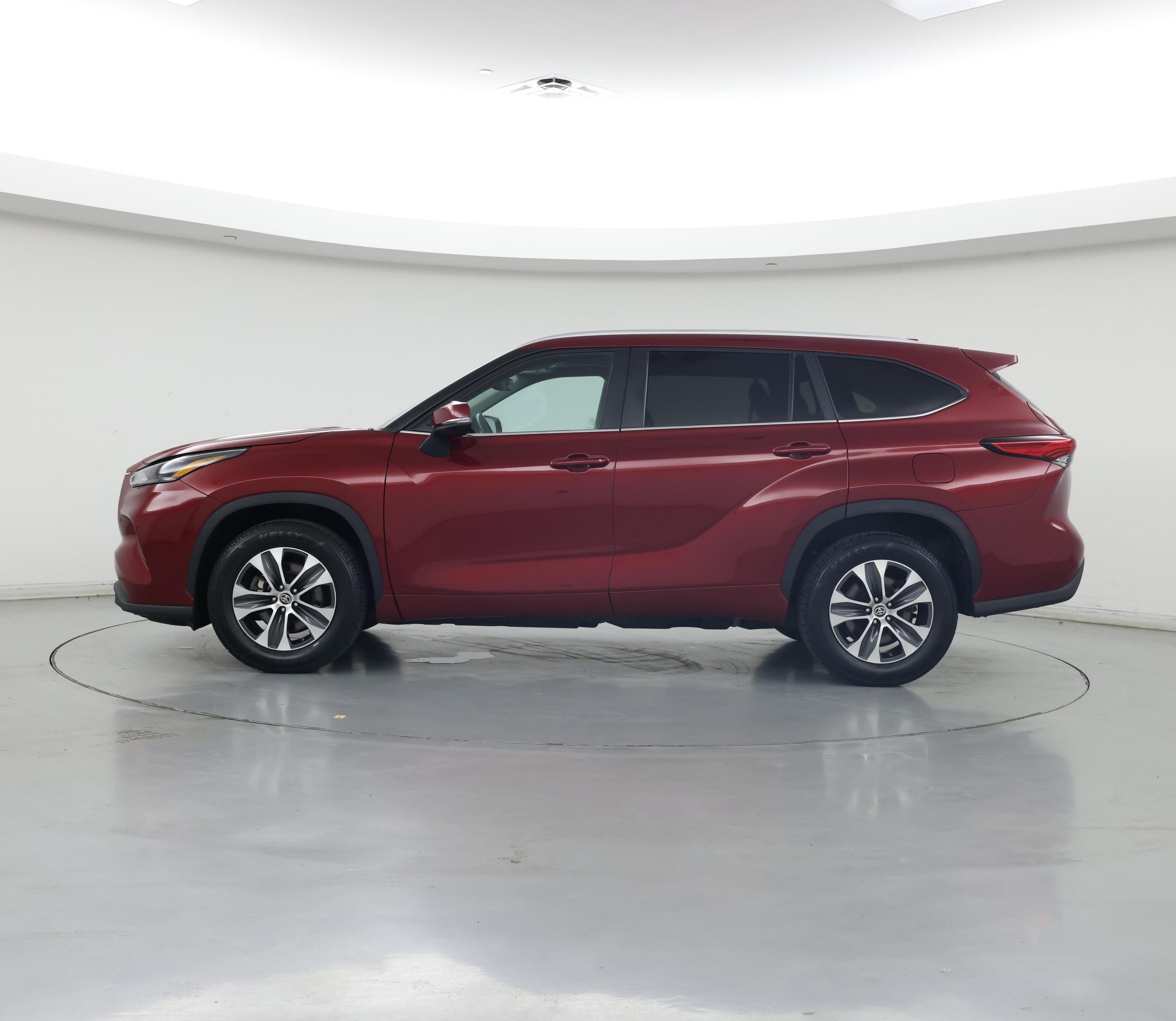 Thumbnail: 2023 Toyota Highlander - 3