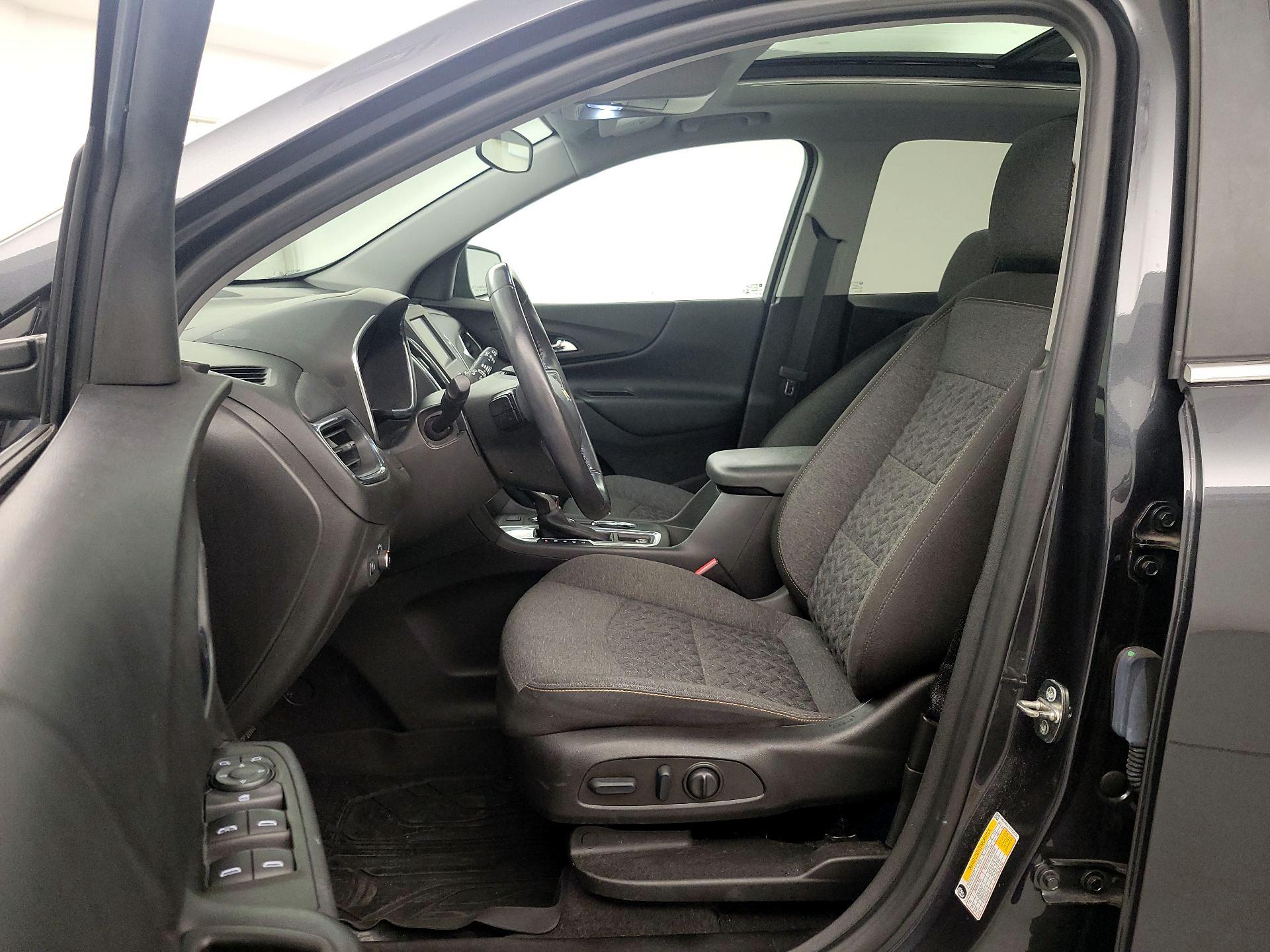 Thumbnail: 2022 Chevrolet Equinox - 11