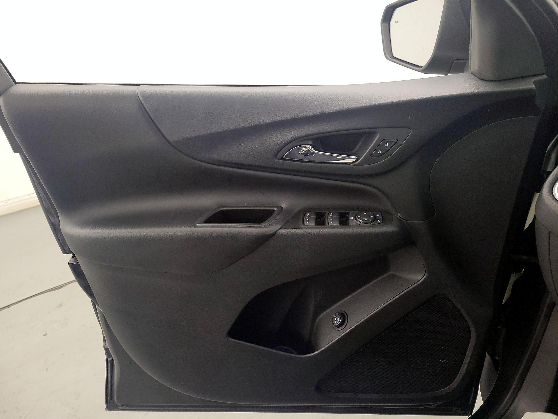 Thumbnail: 2022 Chevrolet Equinox - 12