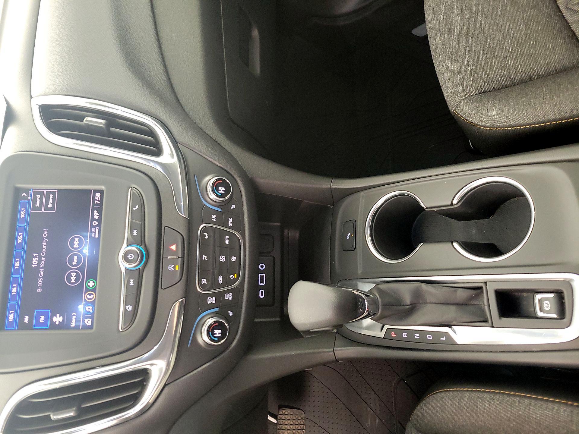 Thumbnail: 2022 Chevrolet Equinox - 17