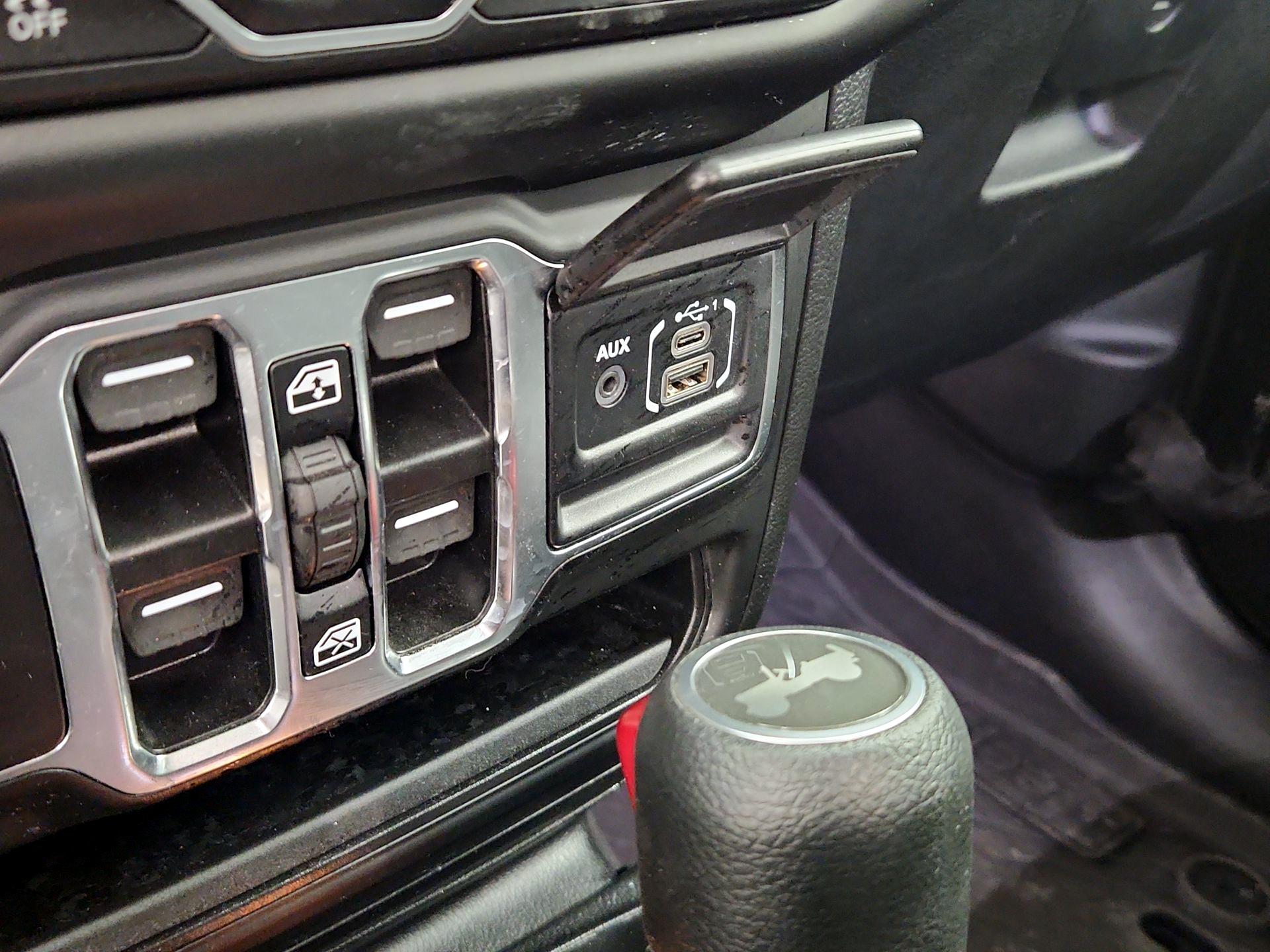 Thumbnail: 2023 Jeep Wrangler - 18