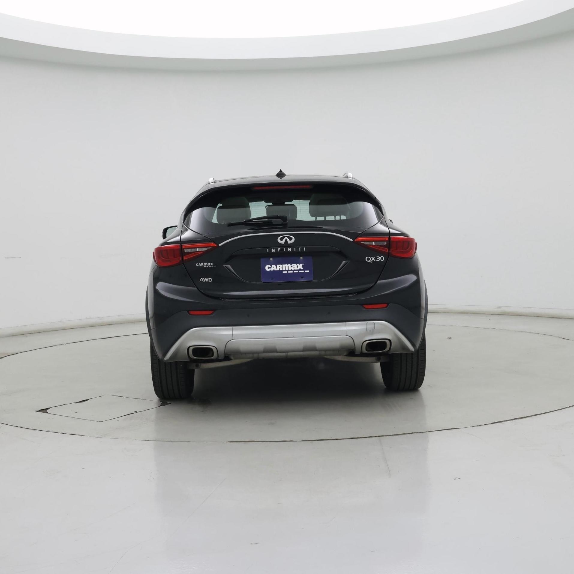 Thumbnail: 2017 INFINITI QX30 - 6