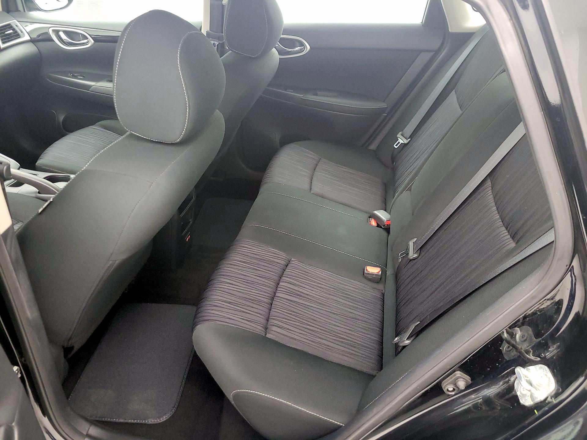 Thumbnail: 2019 Nissan Sentra - 19