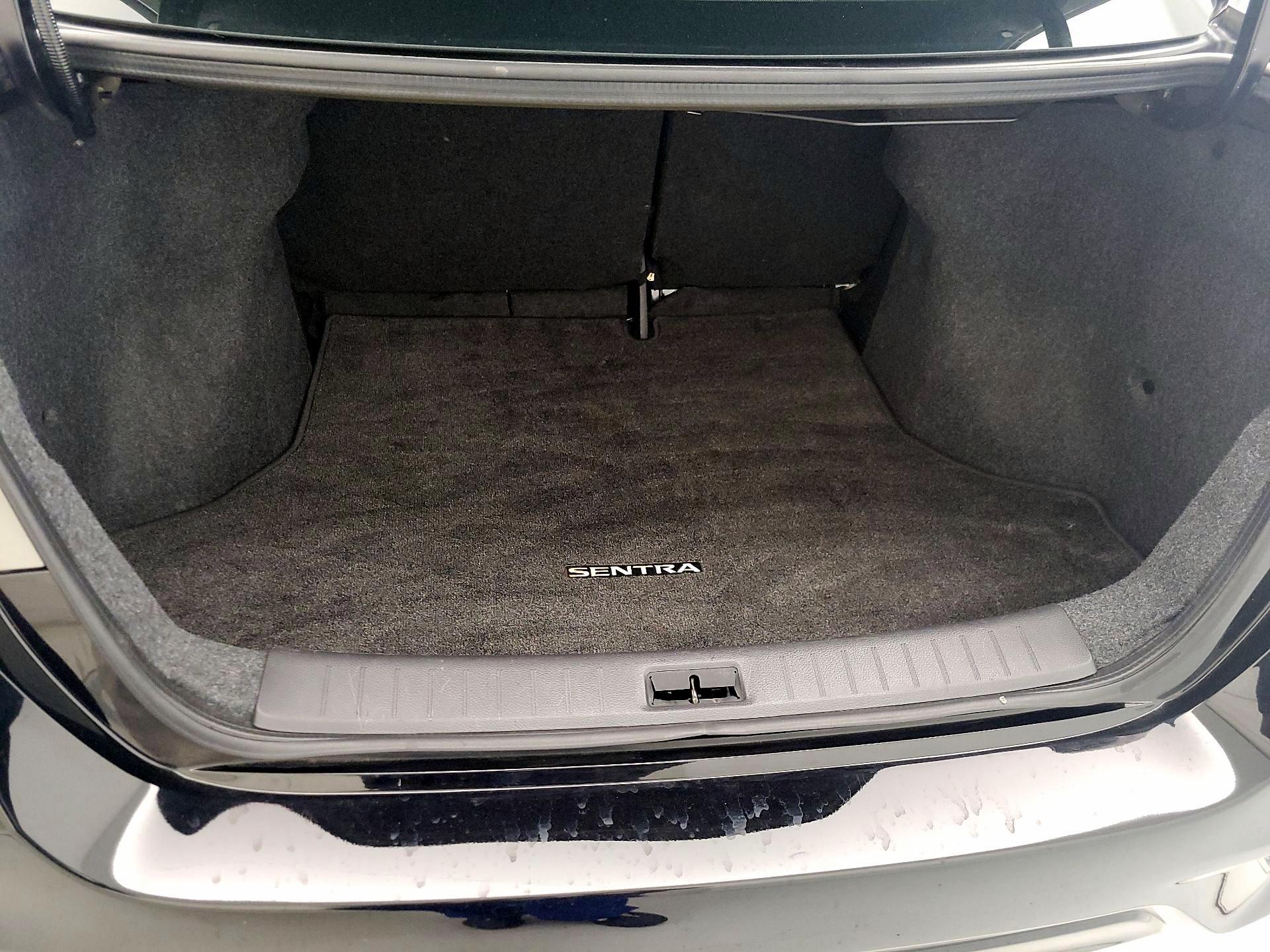 Thumbnail: 2019 Nissan Sentra - 20