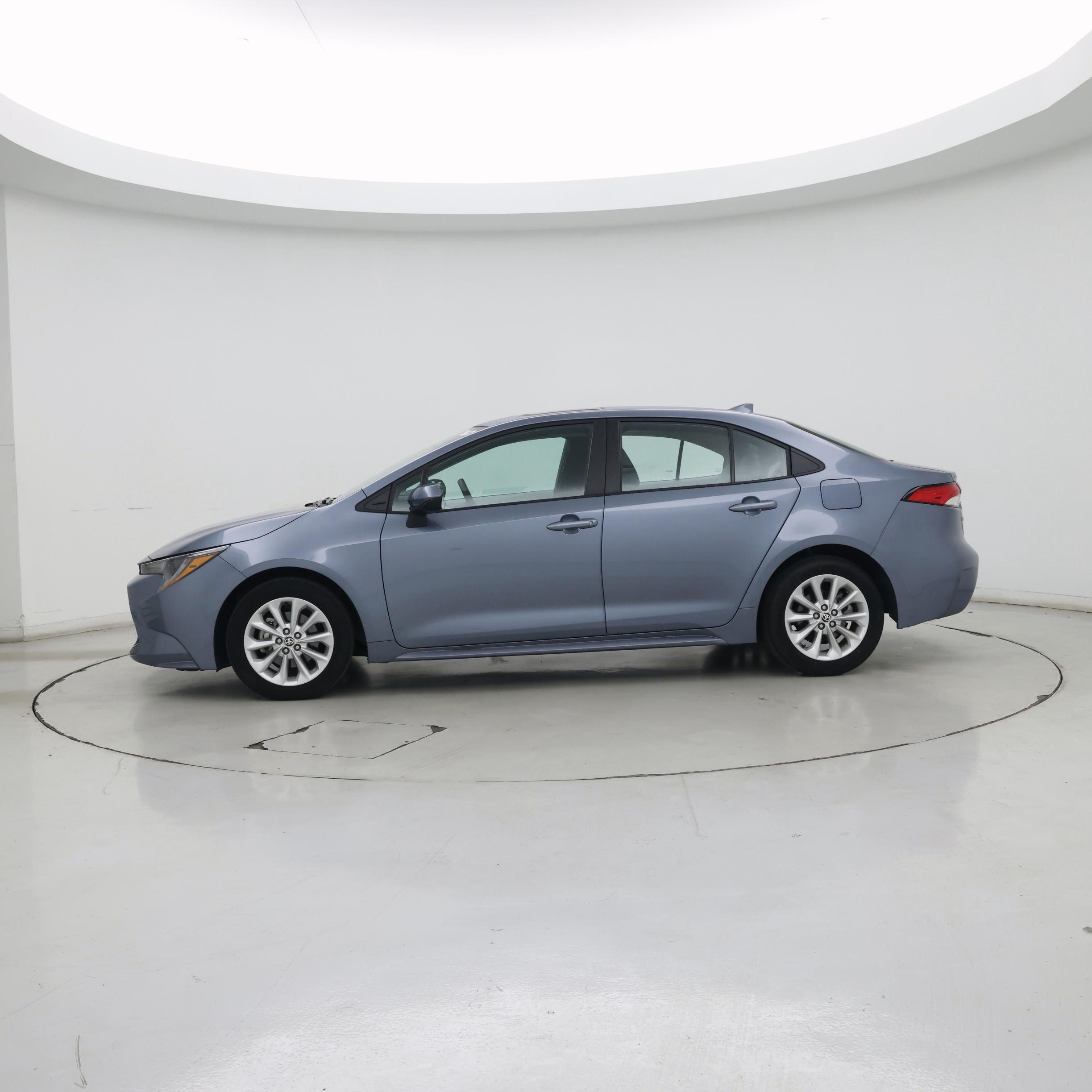 Thumbnail: 2021 Toyota Corolla - 3