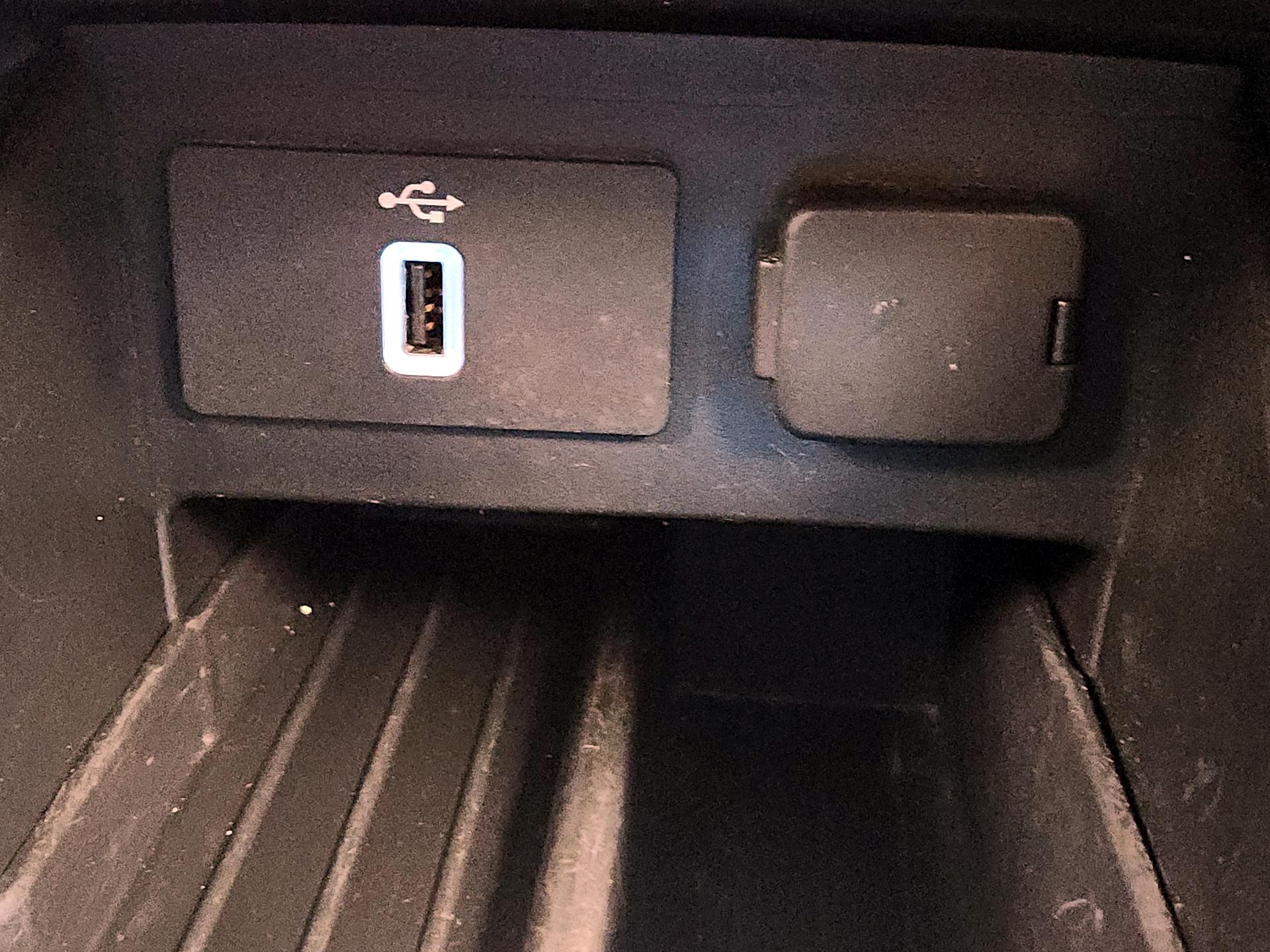 Thumbnail: 2017 Ford Explorer - 19