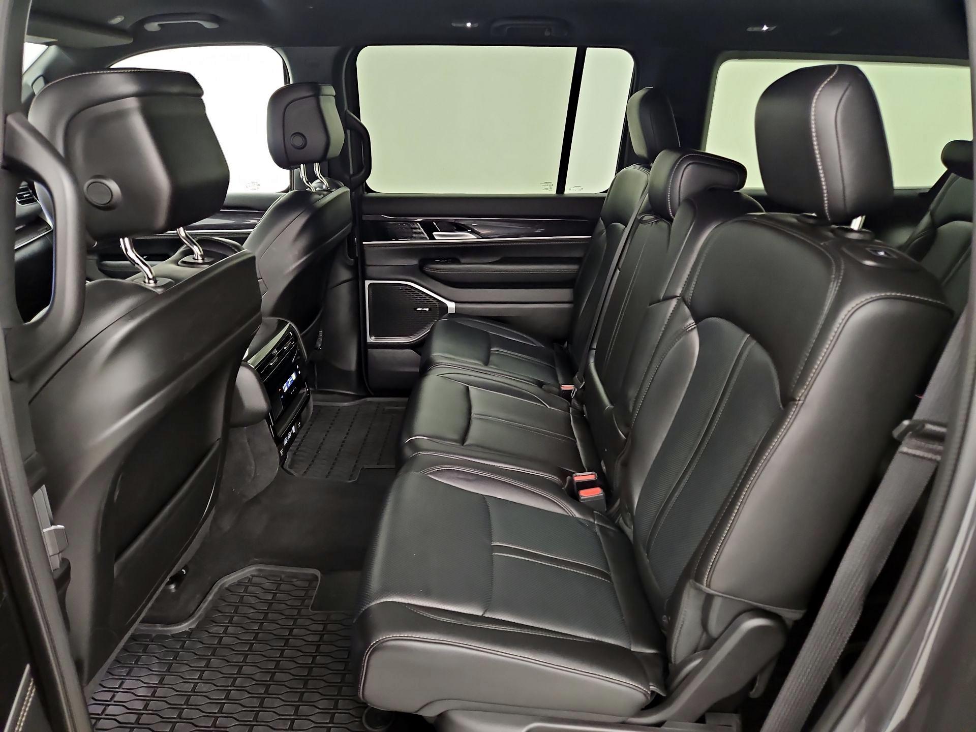 Thumbnail: 2024 Jeep Wagoneer - 20