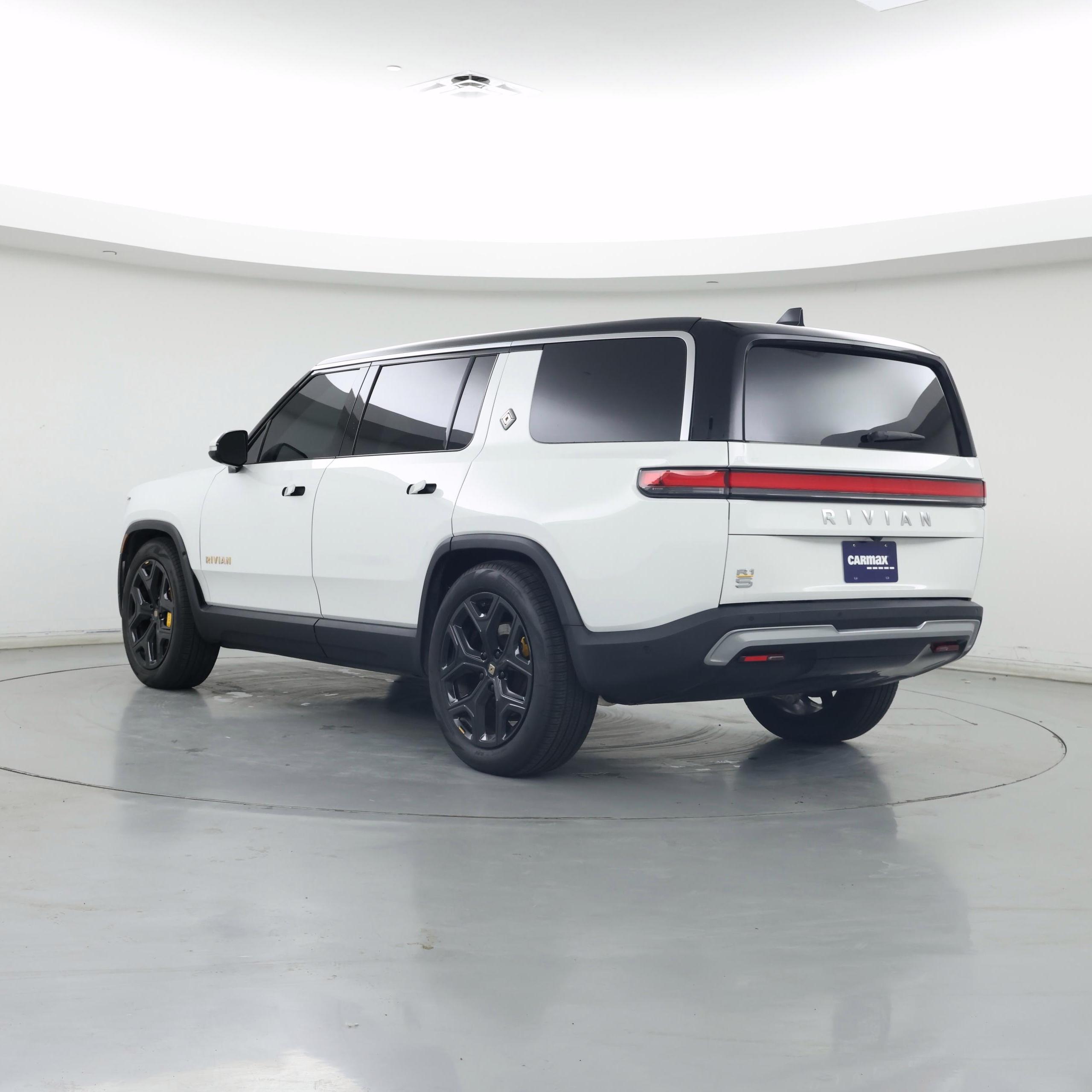 Thumbnail: 2024 Rivian R1S - 2