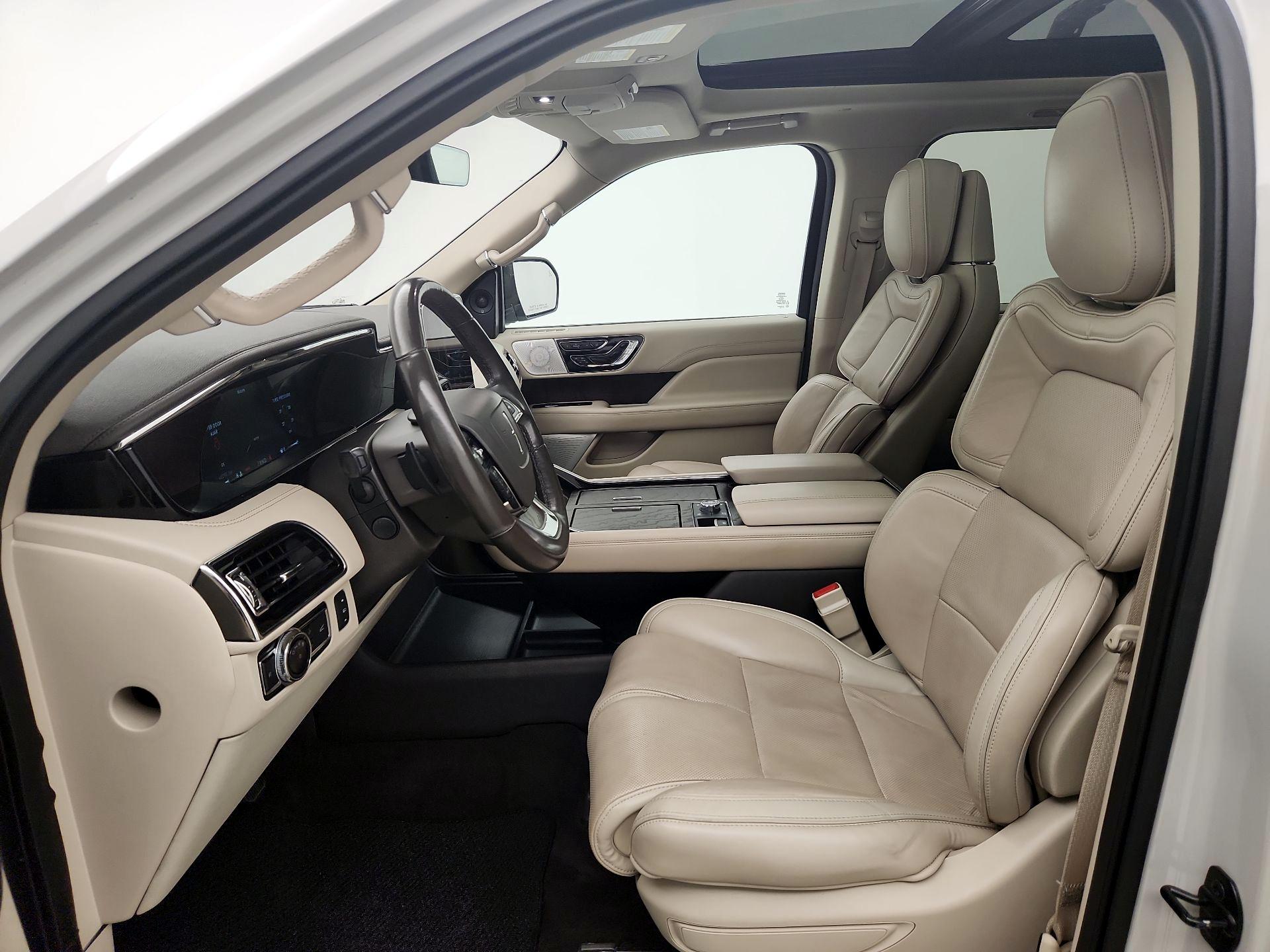 Thumbnail: 2019 Lincoln Navigator - 11