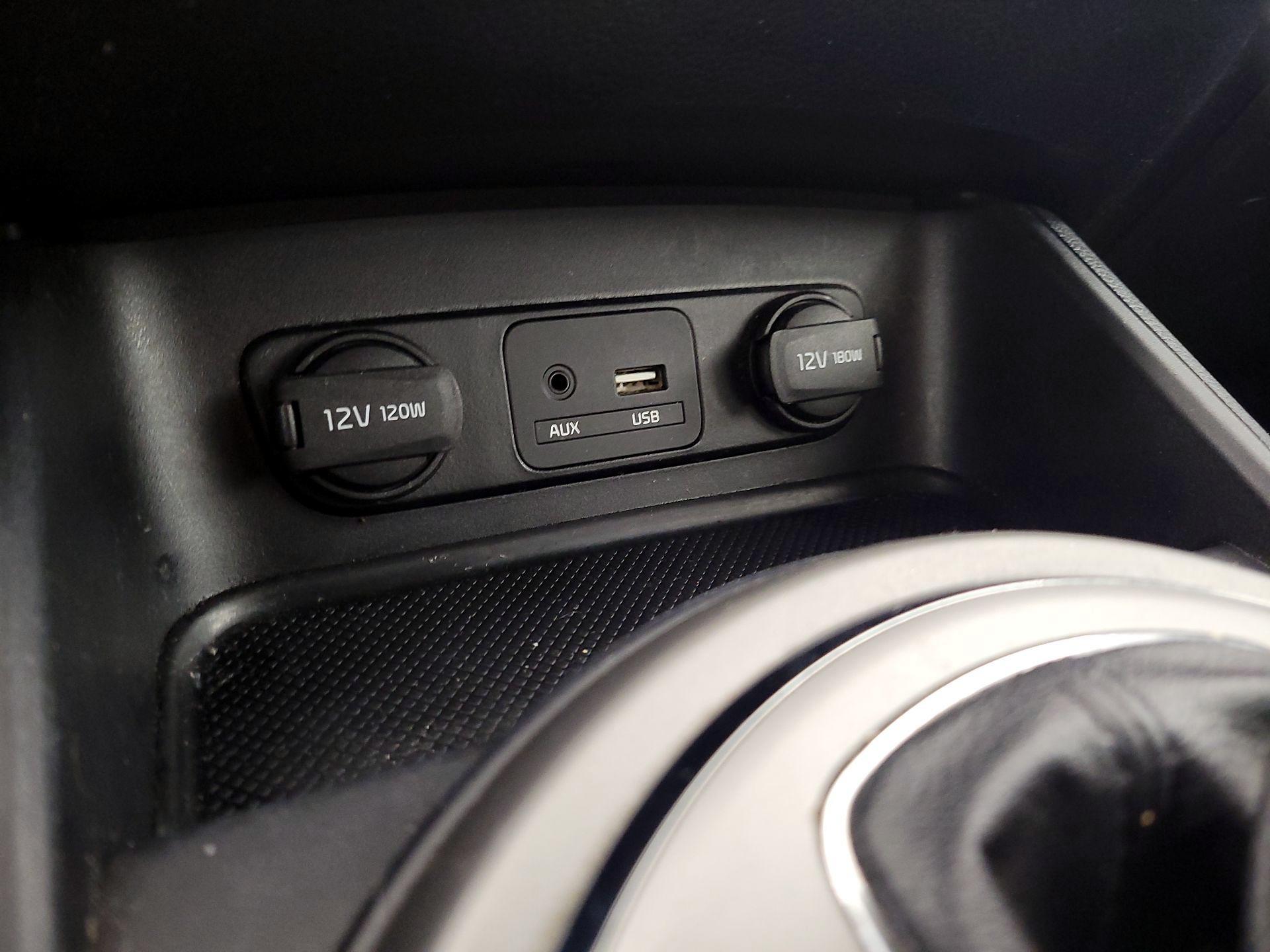 Thumbnail: 2016 Kia Sportage - 17