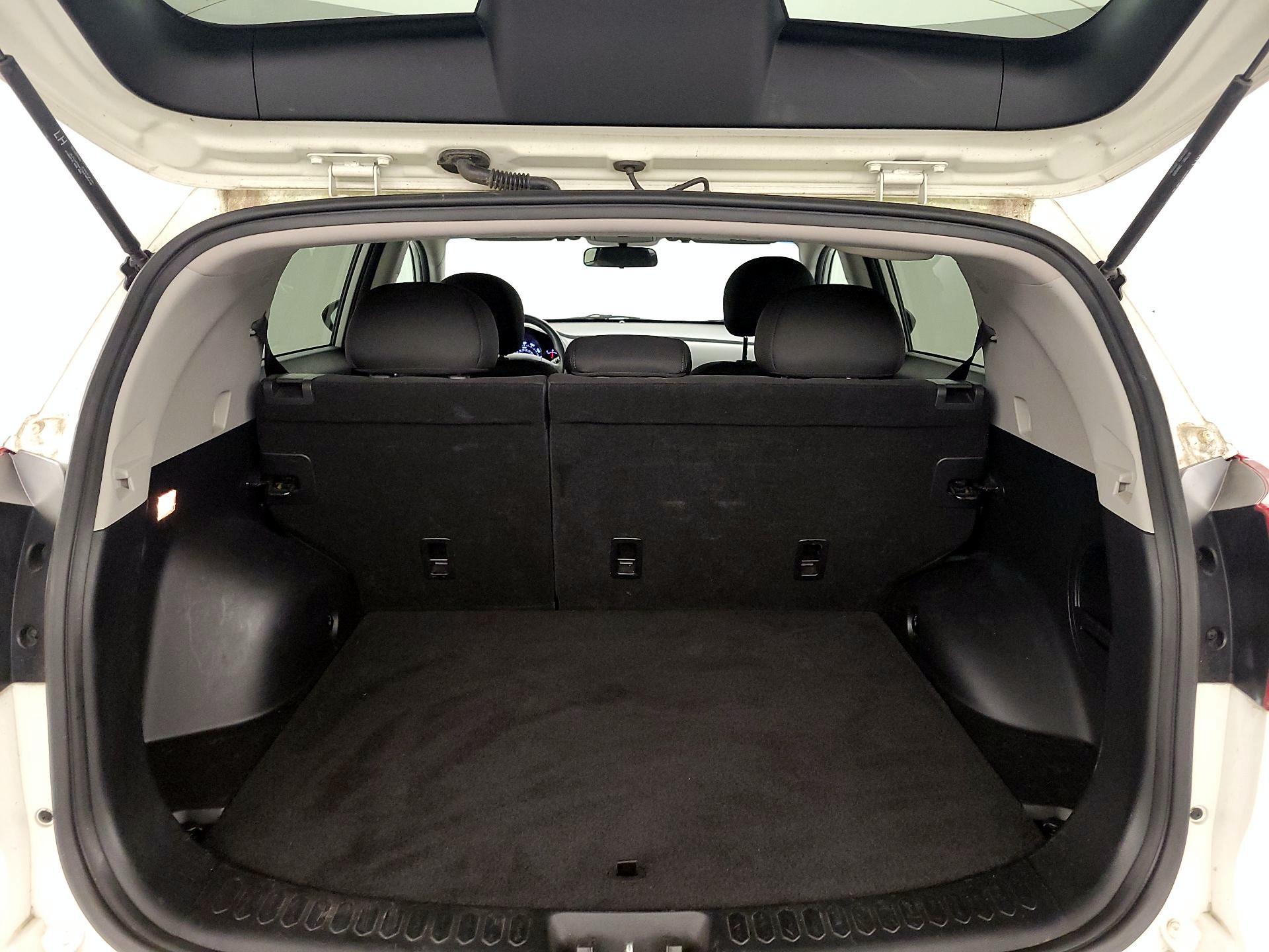 Thumbnail: 2016 Kia Sportage - 19