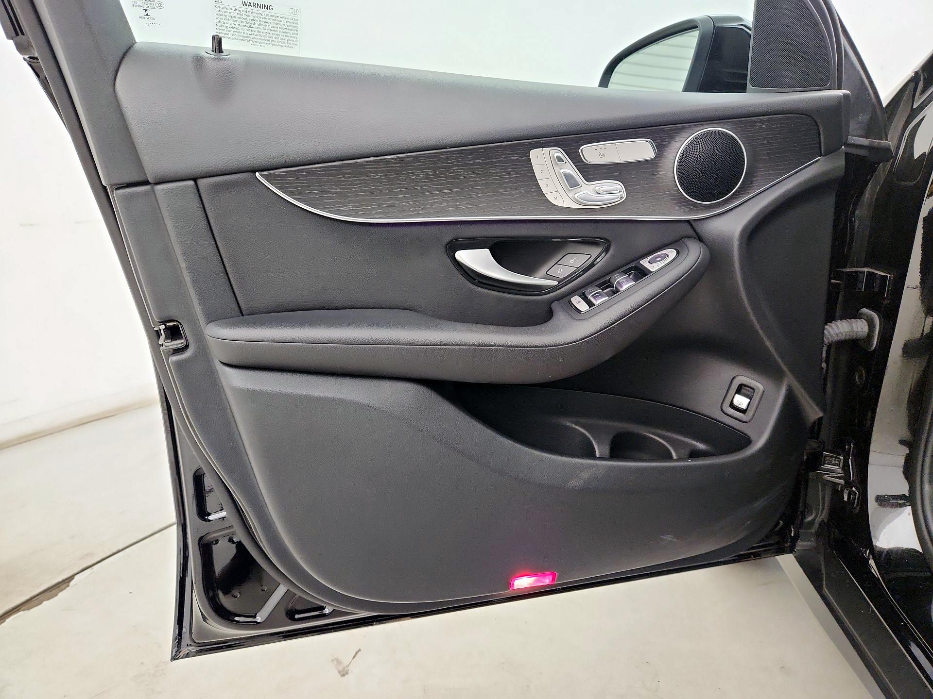 Thumbnail: 2022 Mercedes-Benz GLC - 12