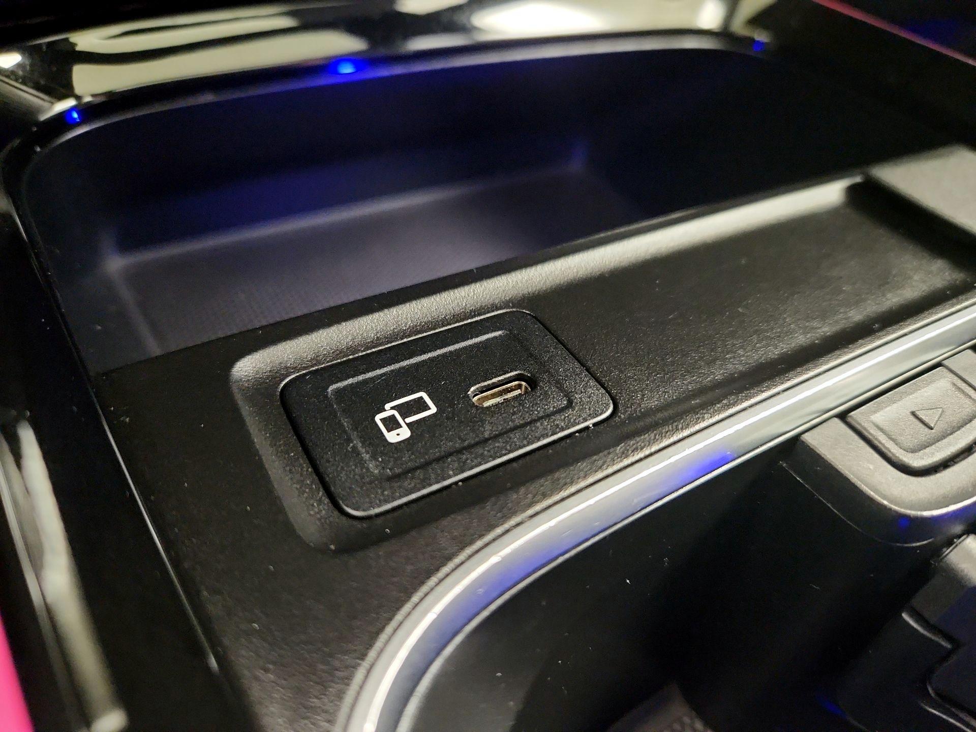 Thumbnail: 2021 Mercedes-Benz GLB - 18