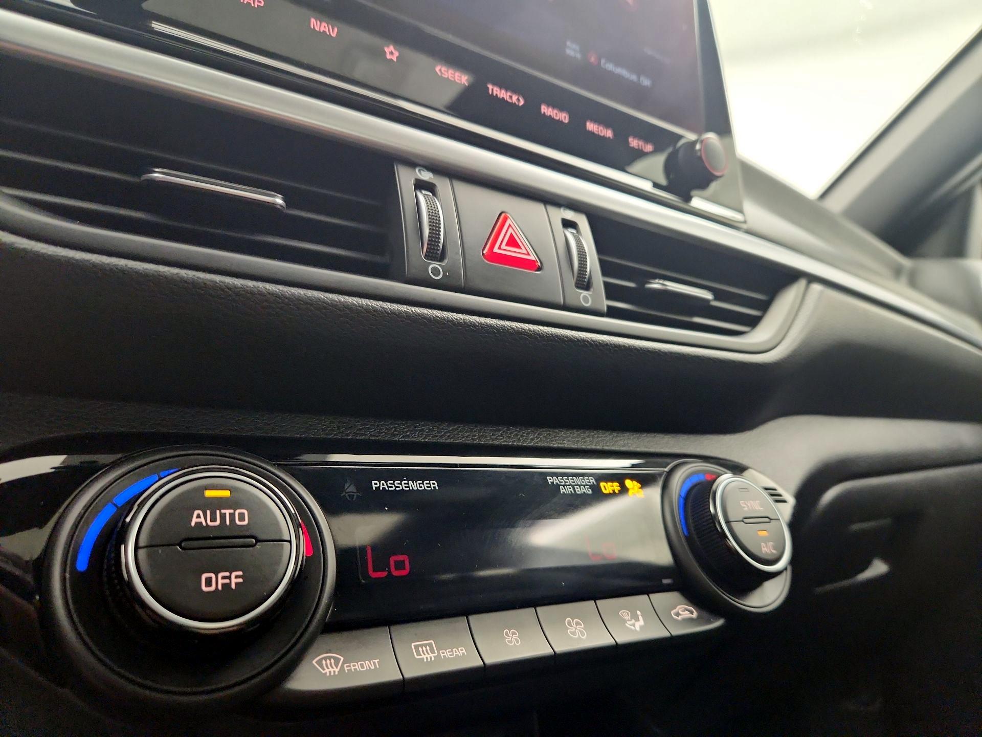 Thumbnail: 2024 Kia Forte - 17