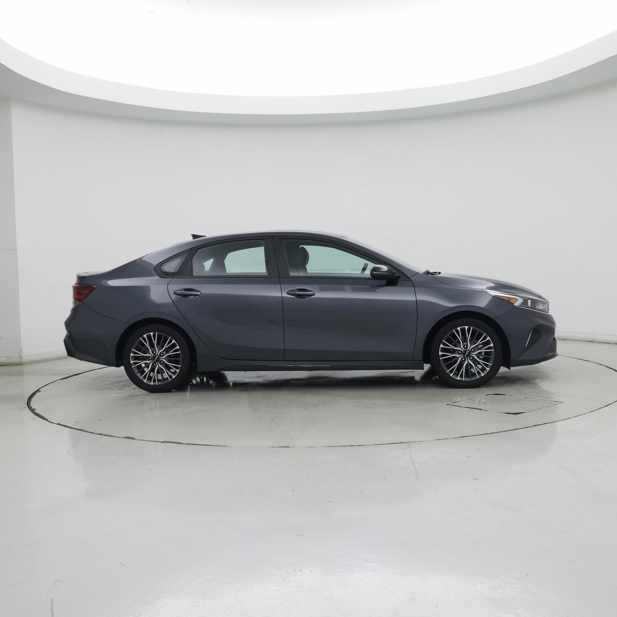 Thumbnail: 2024 Kia Forte - 7