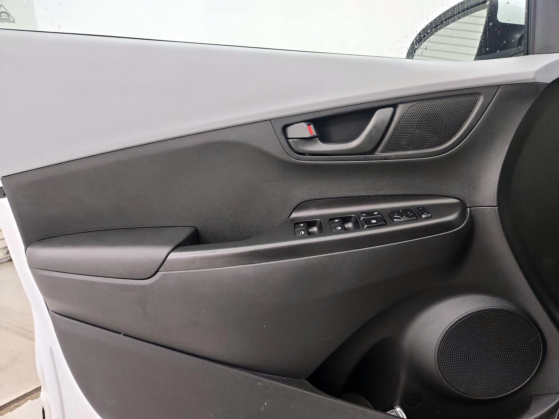 Thumbnail: 2021 Hyundai Kona - 12