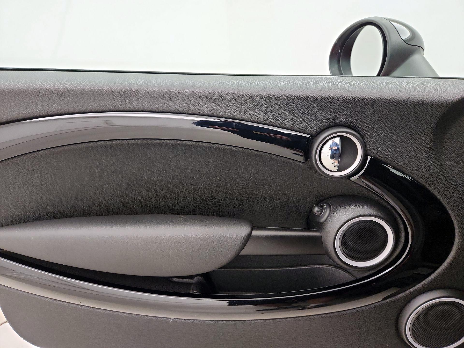 Thumbnail: 2015 MINI Cooper - 12