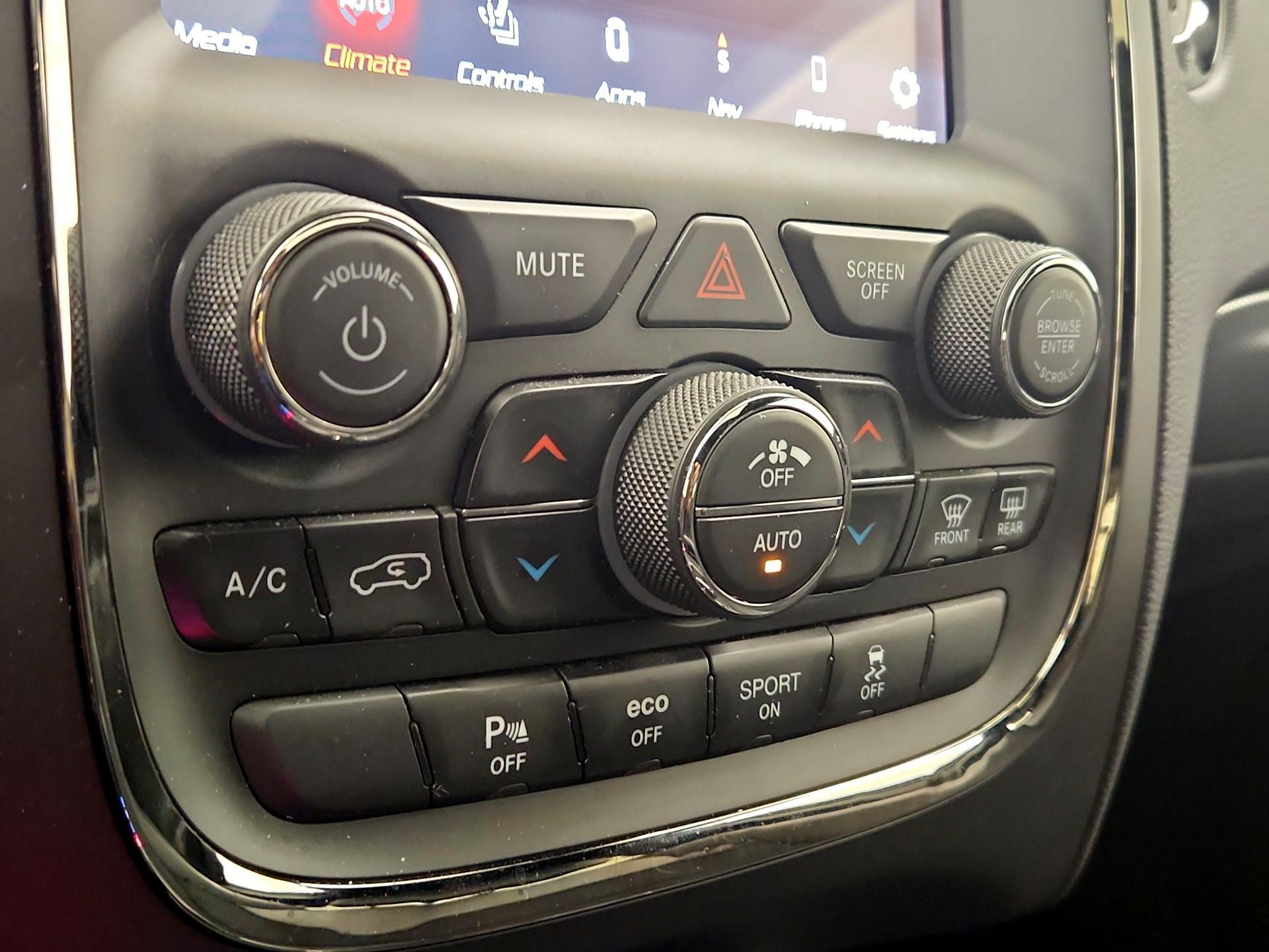 Thumbnail: 2020 Dodge Durango - 17