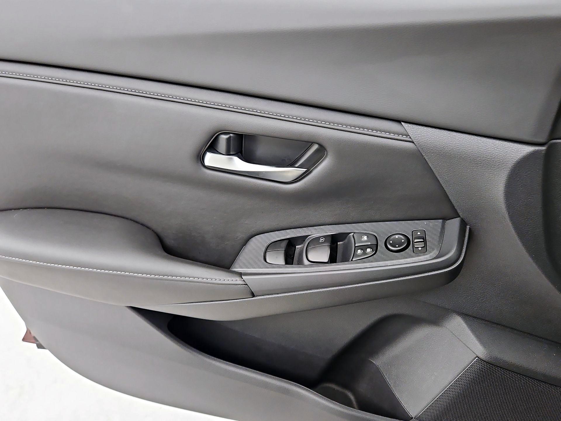 Thumbnail: 2023 Nissan Sentra - 12