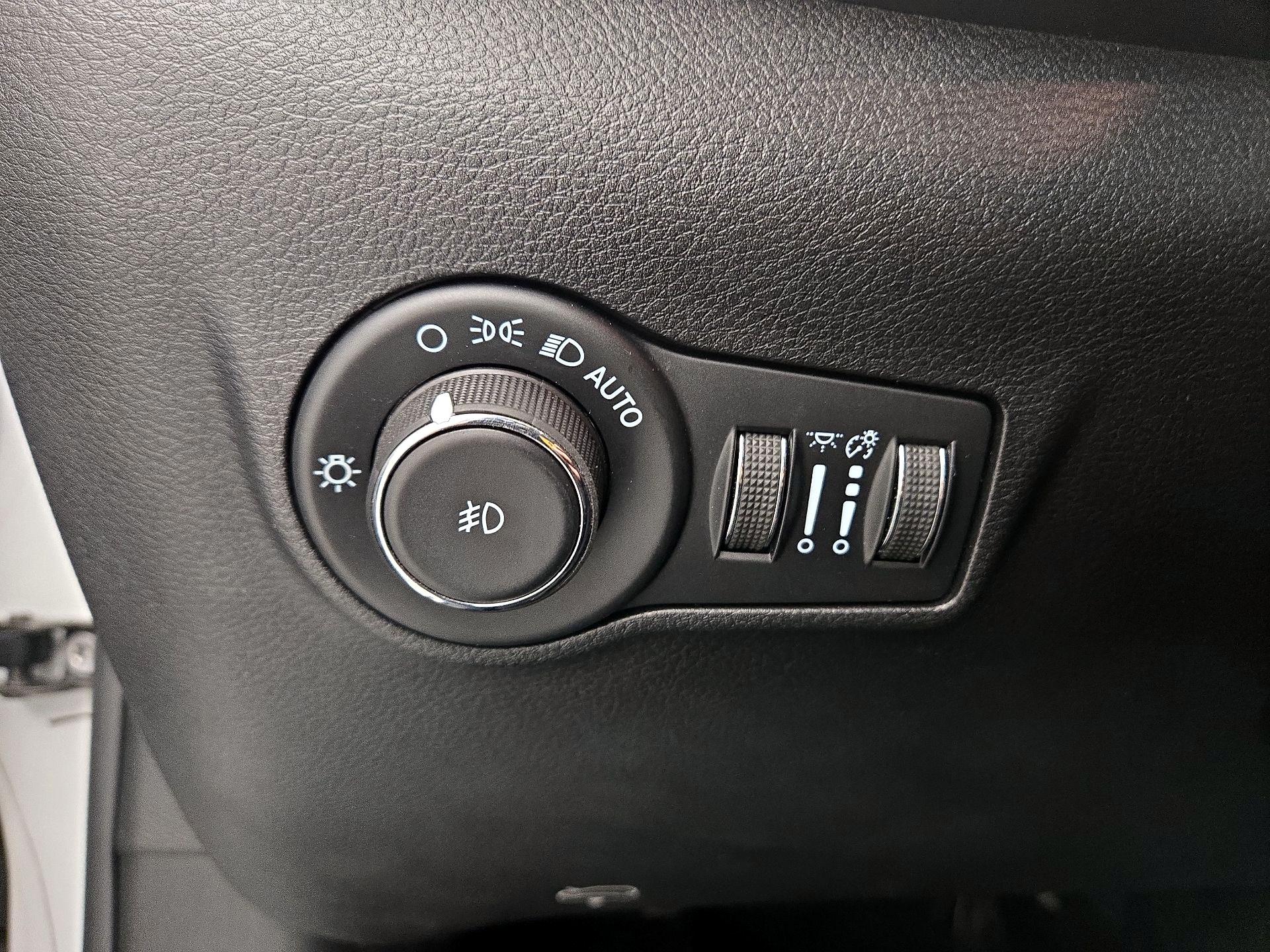 Thumbnail: 2022 Jeep Compass - 13