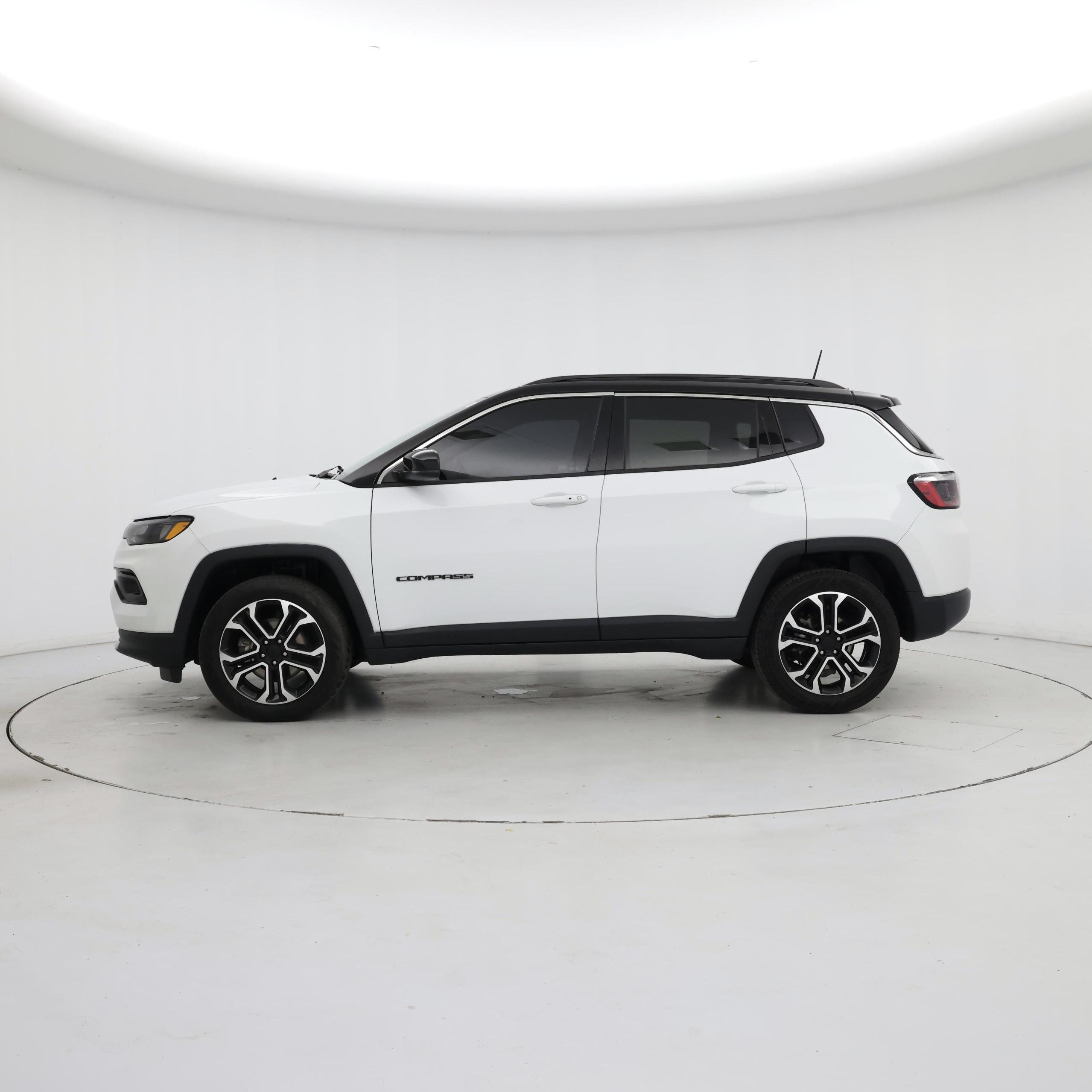 Thumbnail: 2022 Jeep Compass - 3