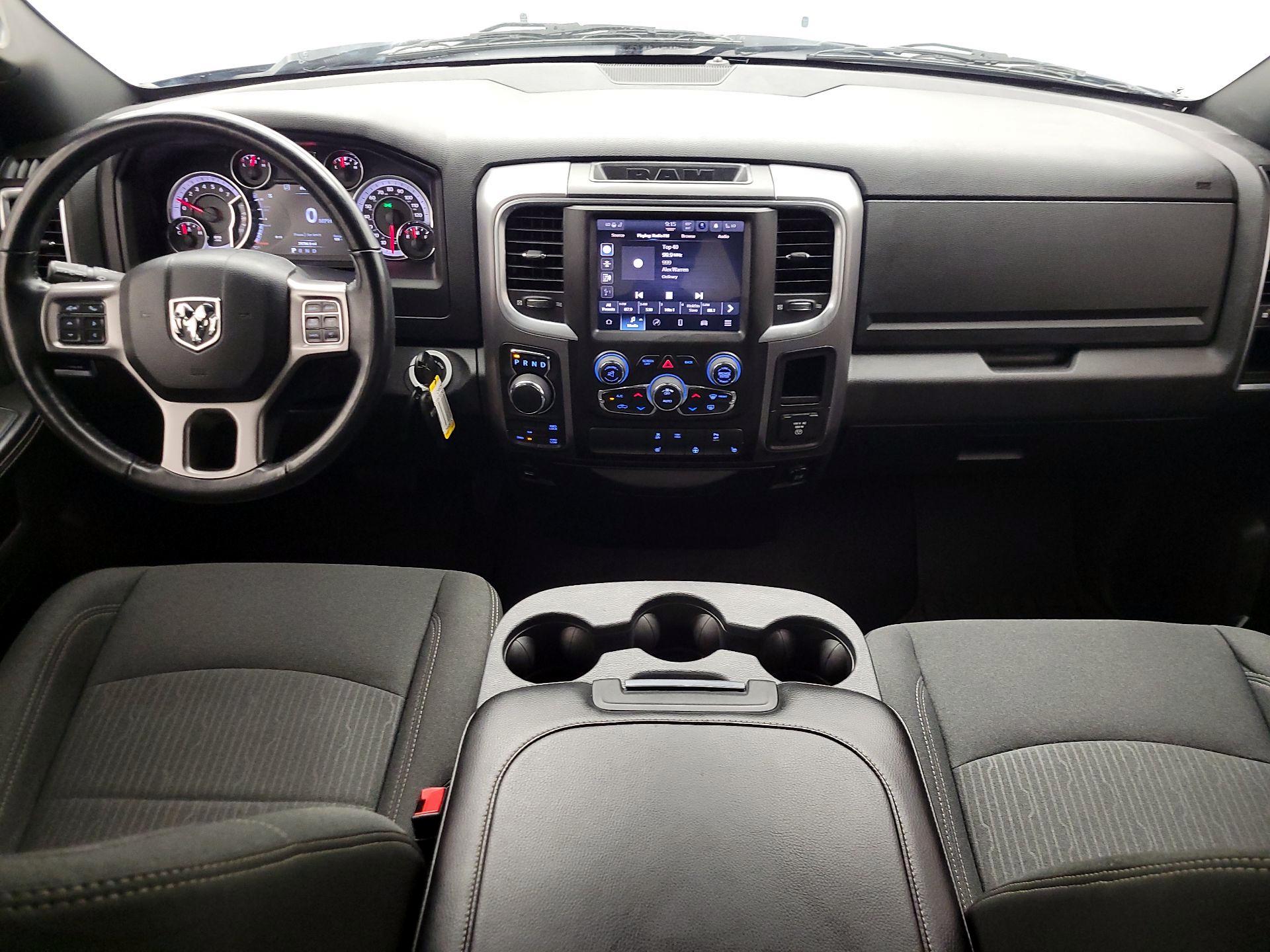 Thumbnail: 2022 RAM 1500 Classic - 9