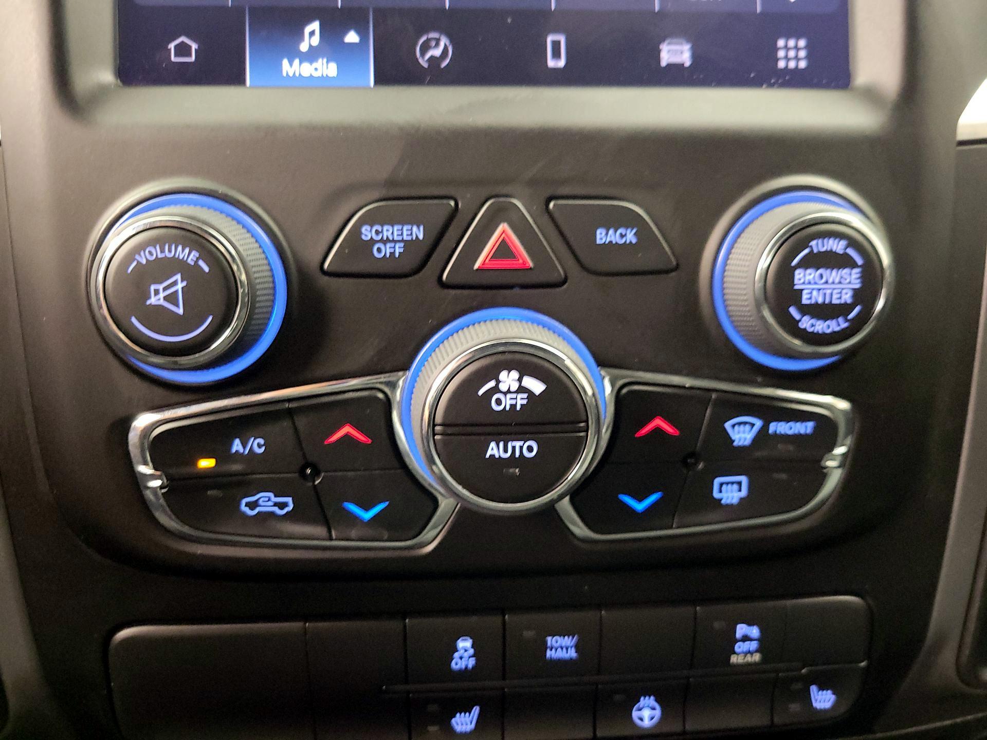 Thumbnail: 2022 RAM 1500 Classic - 16