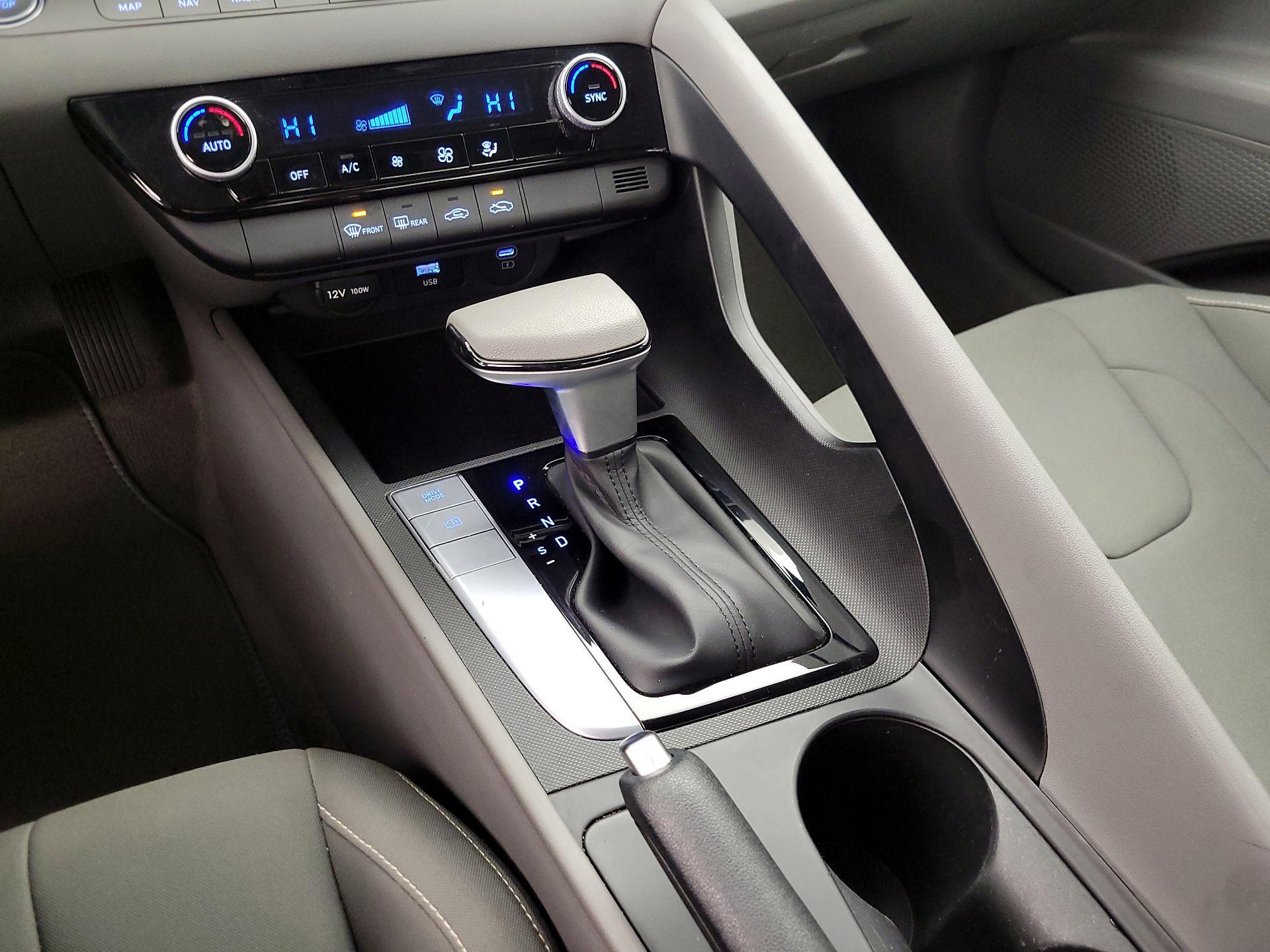 Thumbnail: 2024 Hyundai Elantra - 18