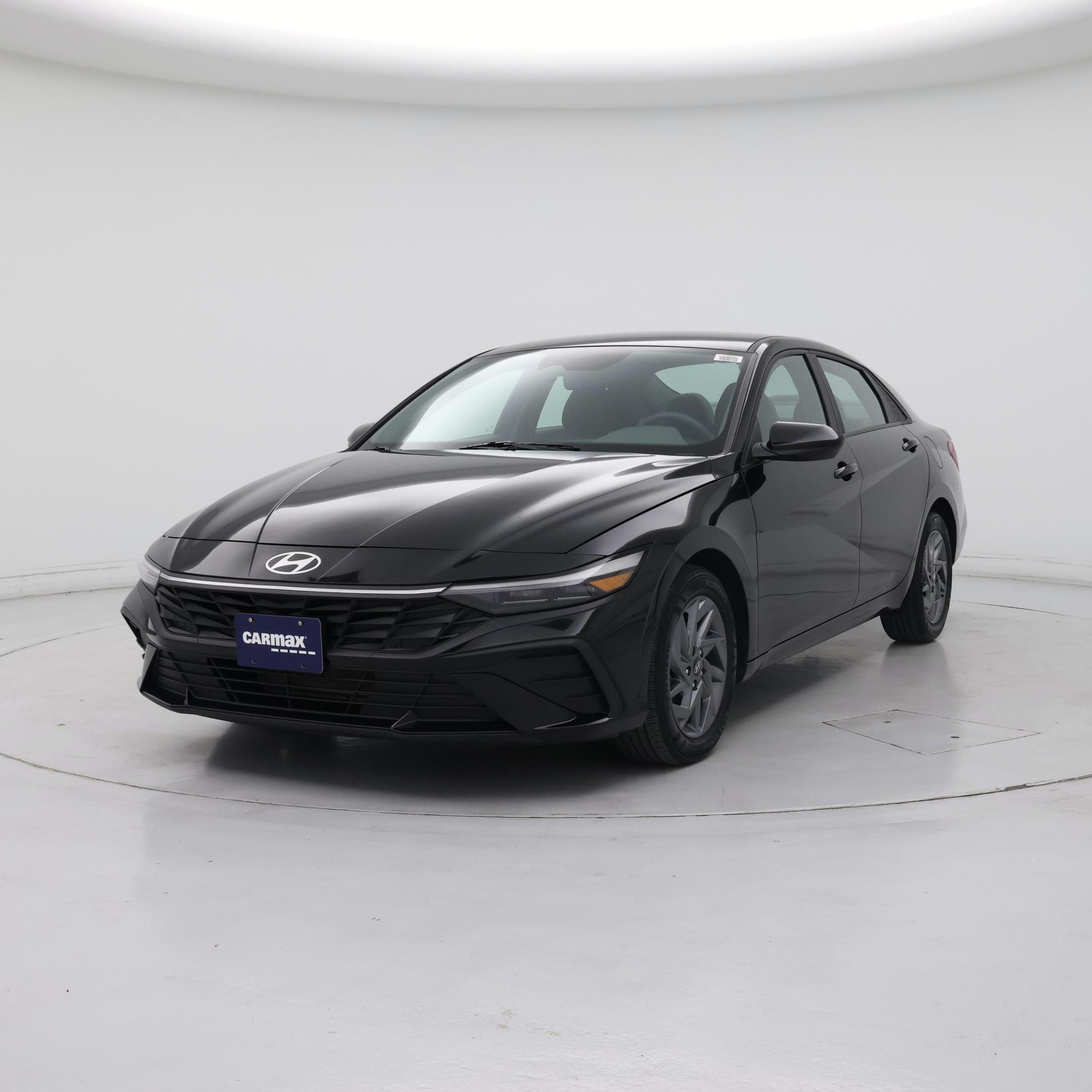 Thumbnail: 2024 Hyundai Elantra - 4