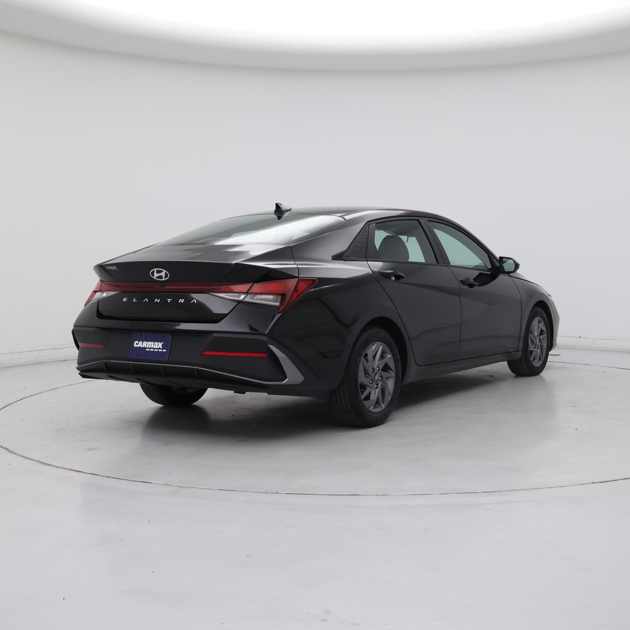 Thumbnail: 2024 Hyundai Elantra - 8