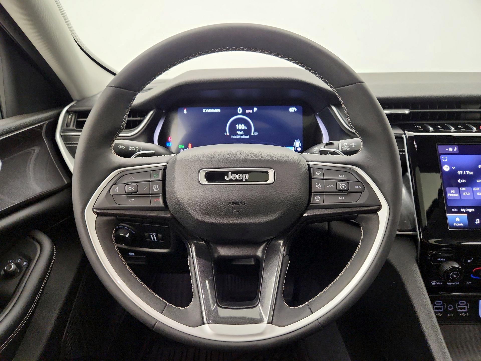 Thumbnail: 2023 Jeep Grand Cherokee - 10
