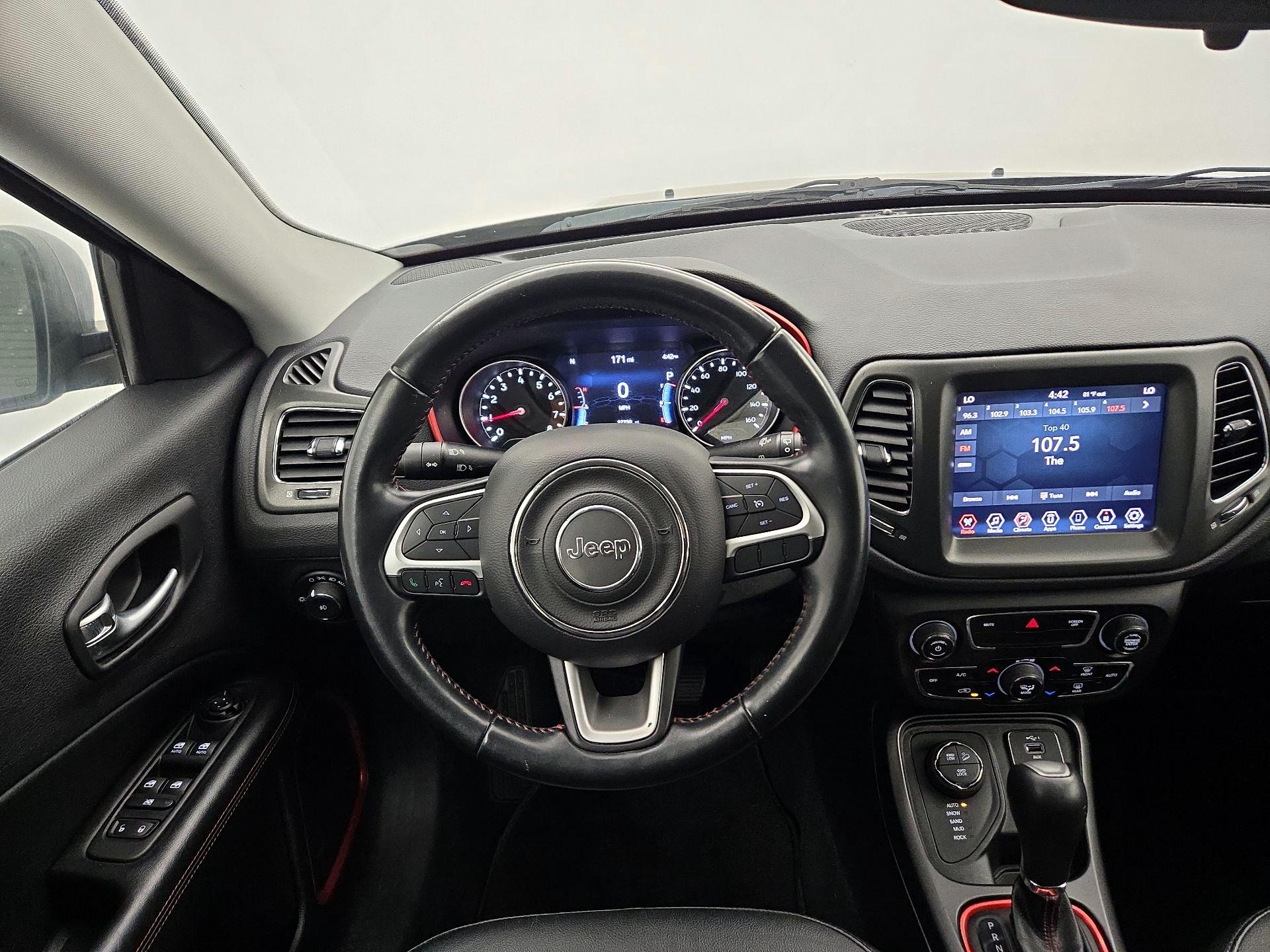 Thumbnail: 2020 Jeep Compass - 10
