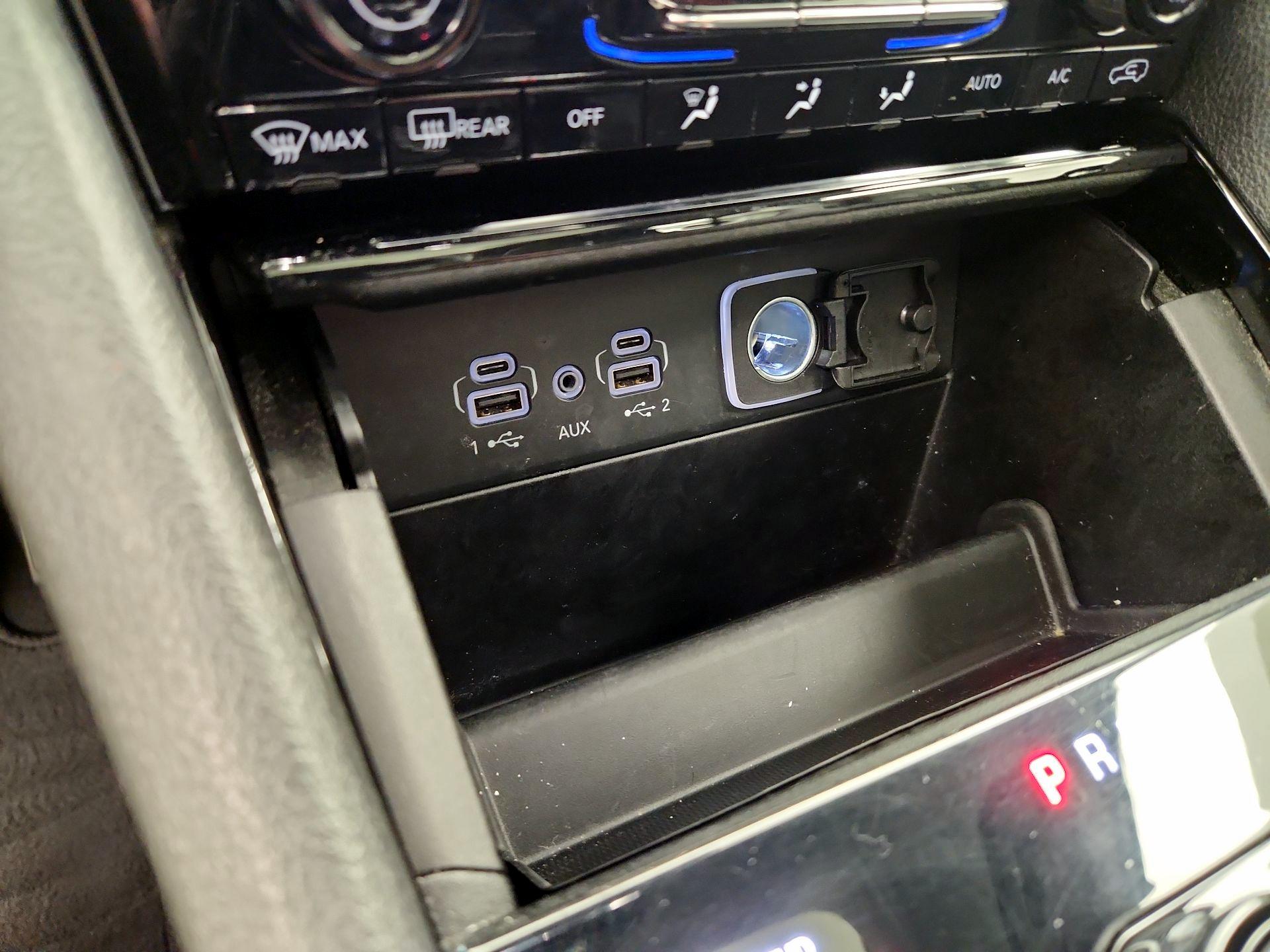 Thumbnail: 2023 Jeep Grand Cherokee L - 19