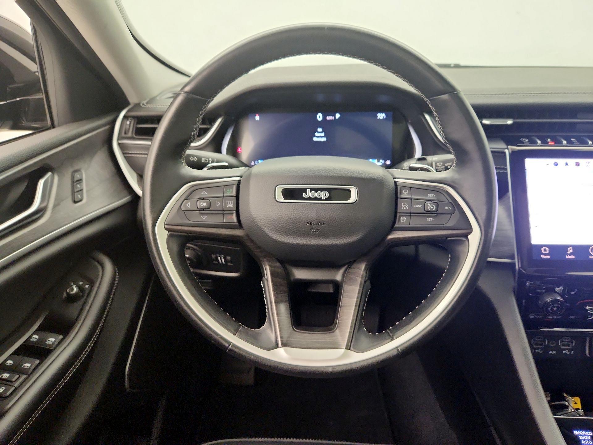 Thumbnail: 2022 Jeep Grand Cherokee - 10