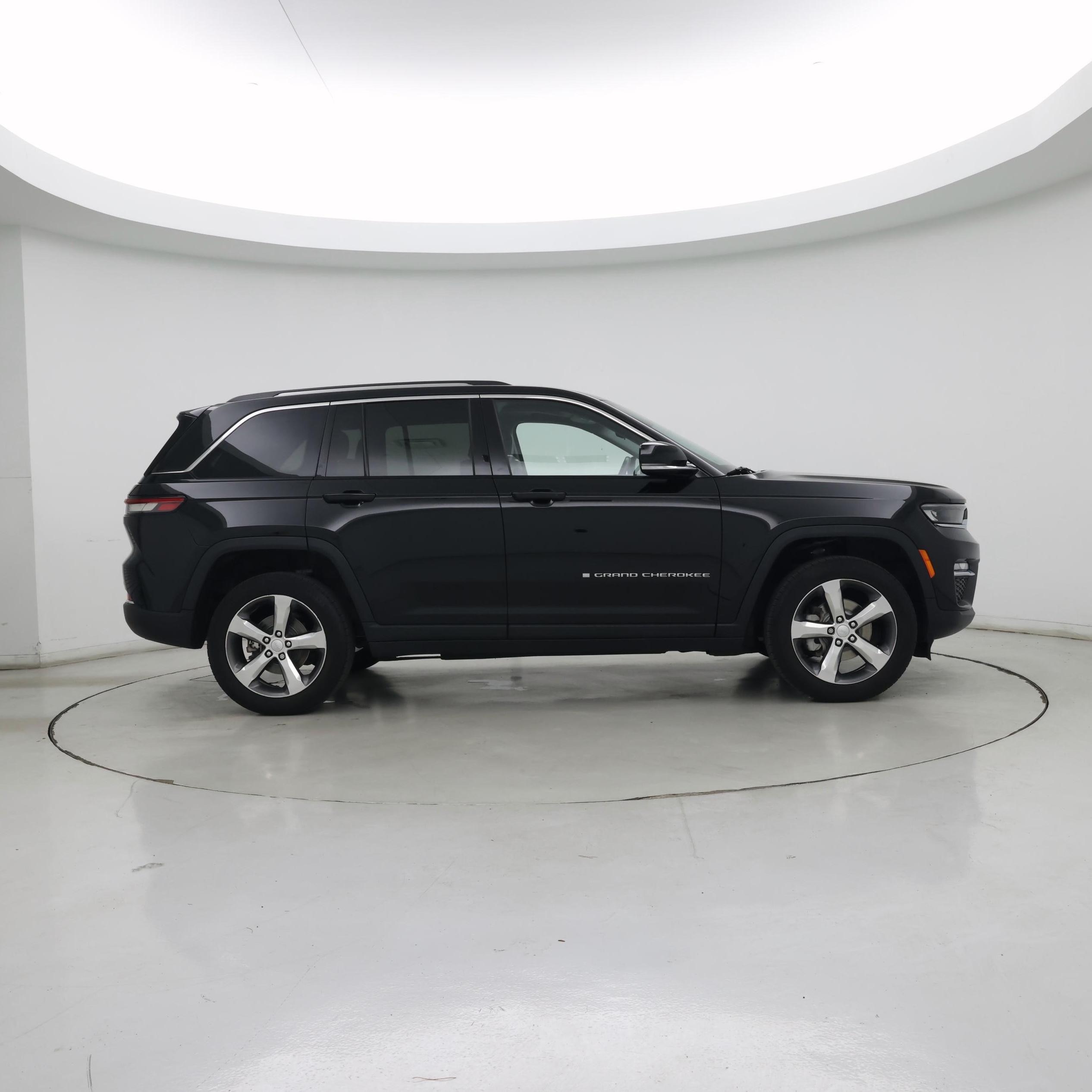 Thumbnail: 2022 Jeep Grand Cherokee - 7