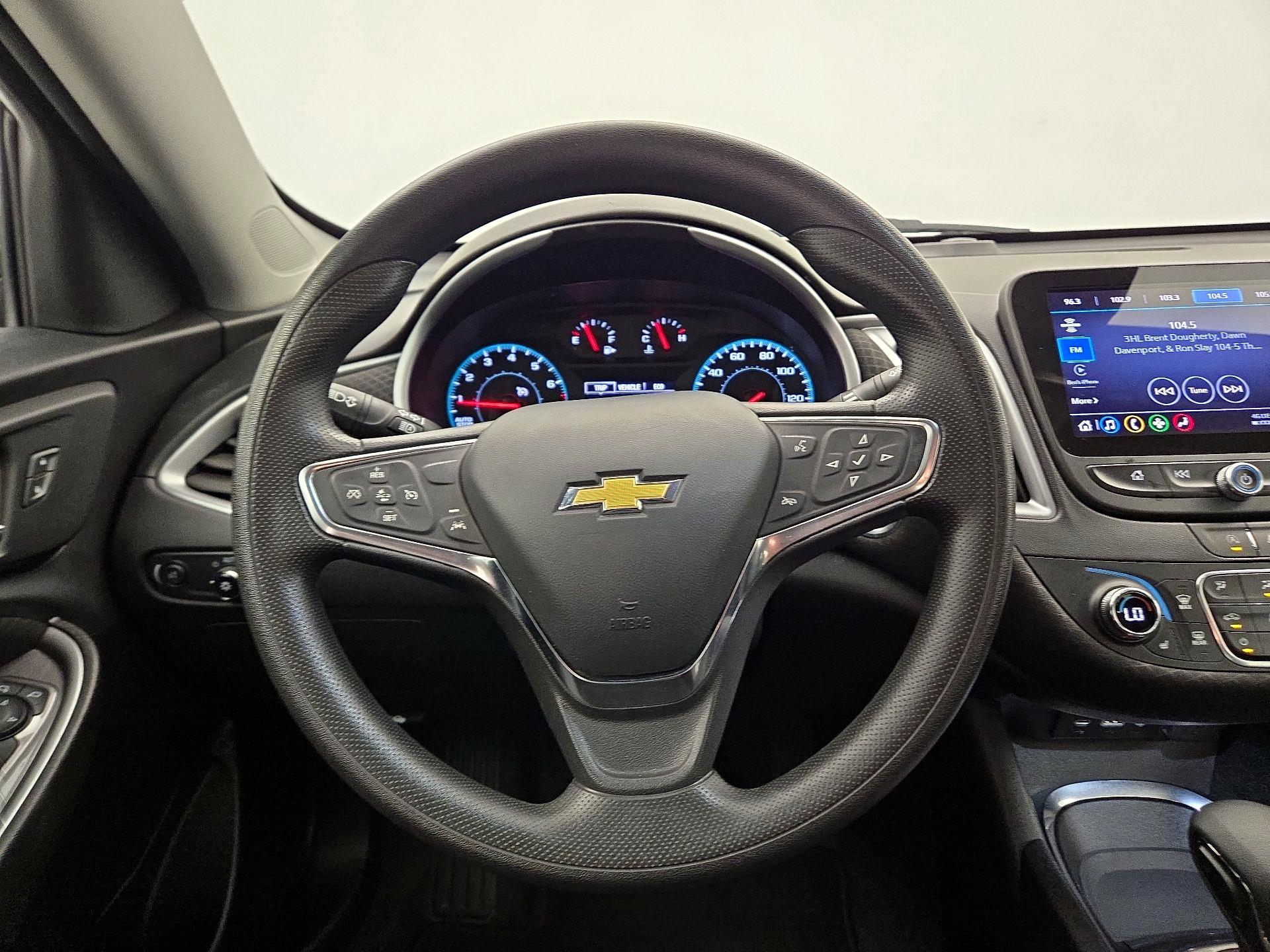 Thumbnail: 2023 Chevrolet Malibu - 10