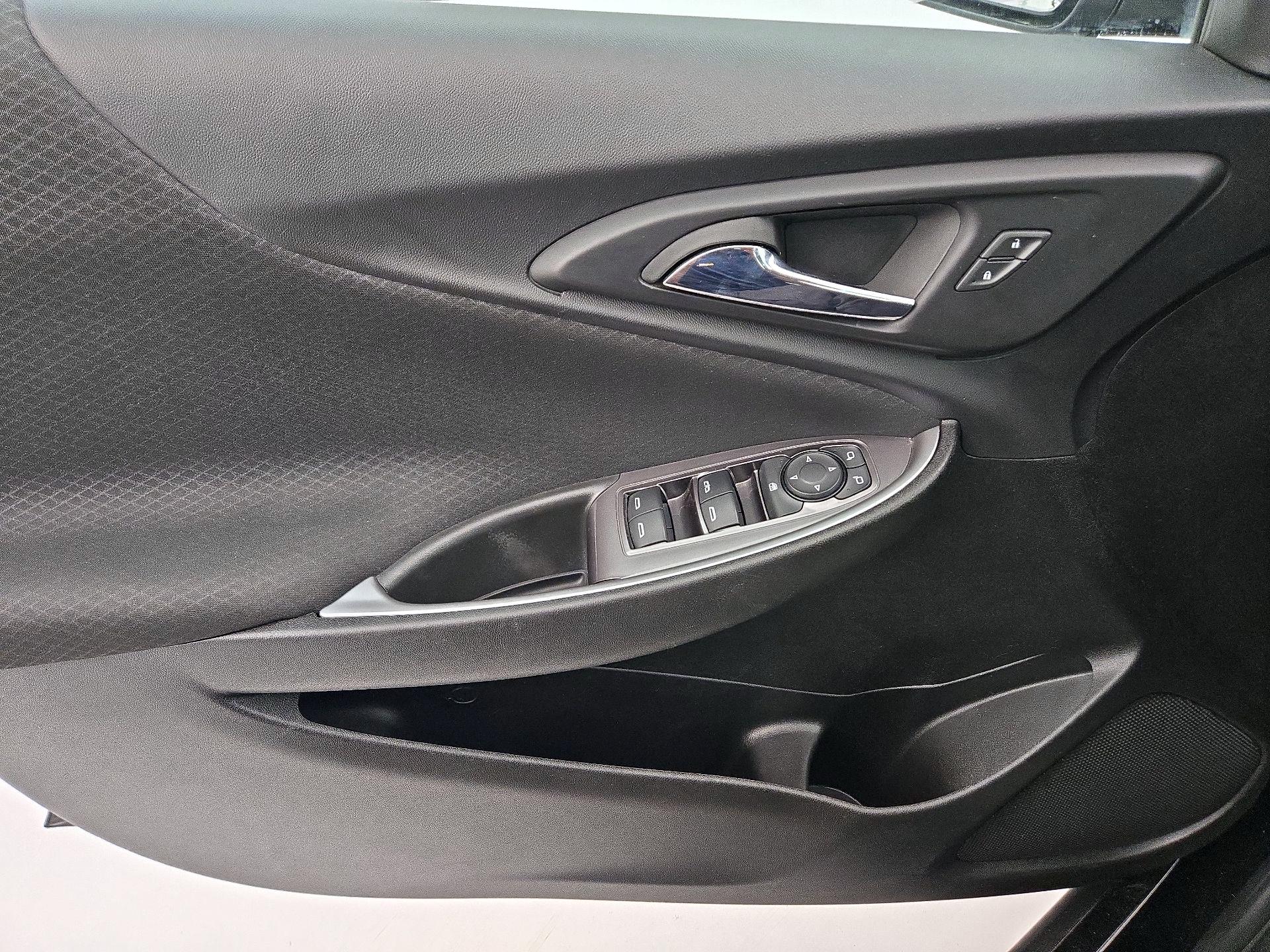 Thumbnail: 2023 Chevrolet Malibu - 12