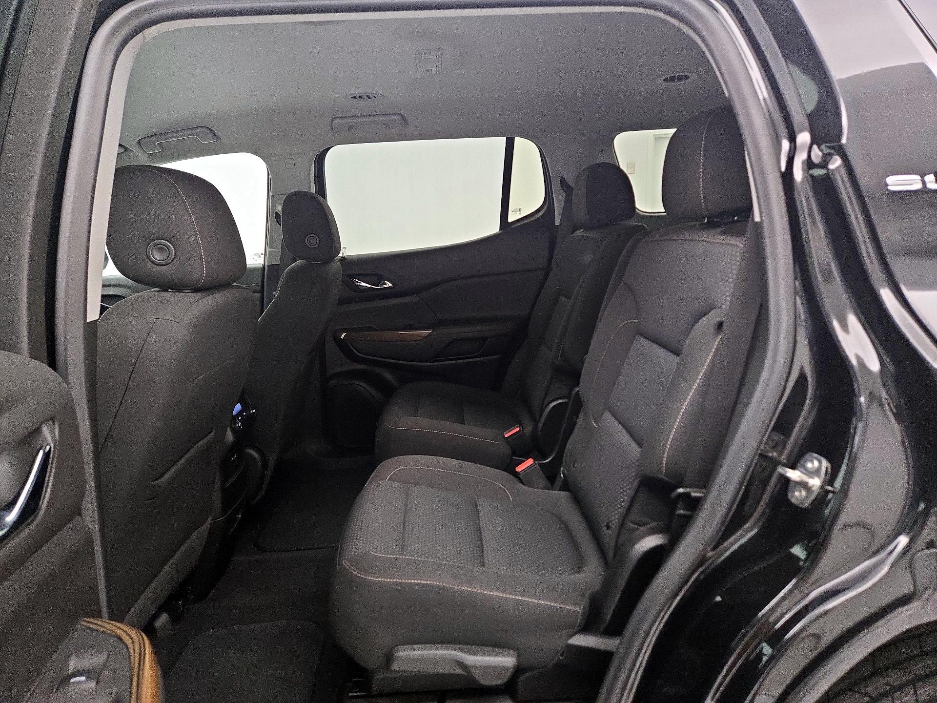 Thumbnail: 2022 GMC Acadia - 19