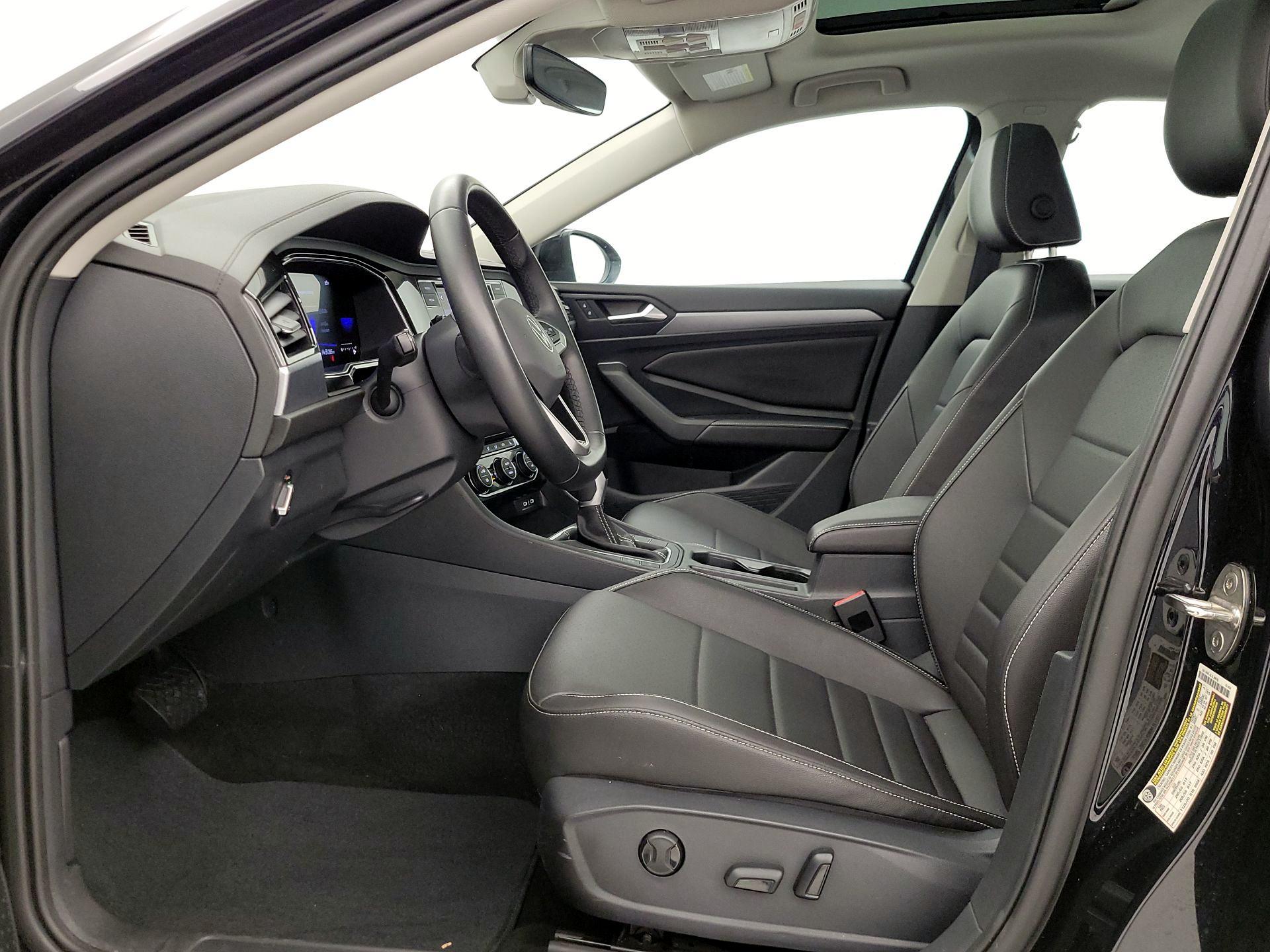 Thumbnail: 2023 Volkswagen Jetta - 11