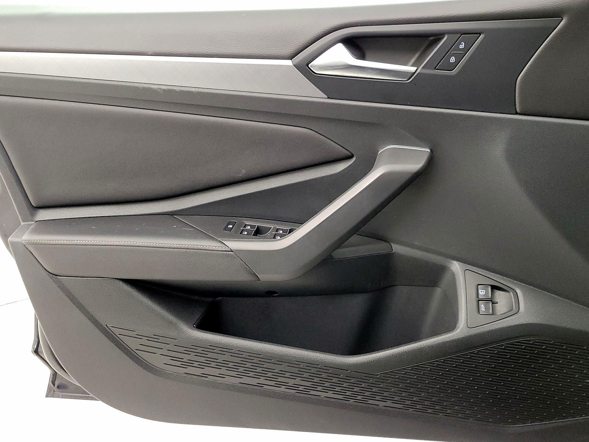 Thumbnail: 2023 Volkswagen Jetta - 12