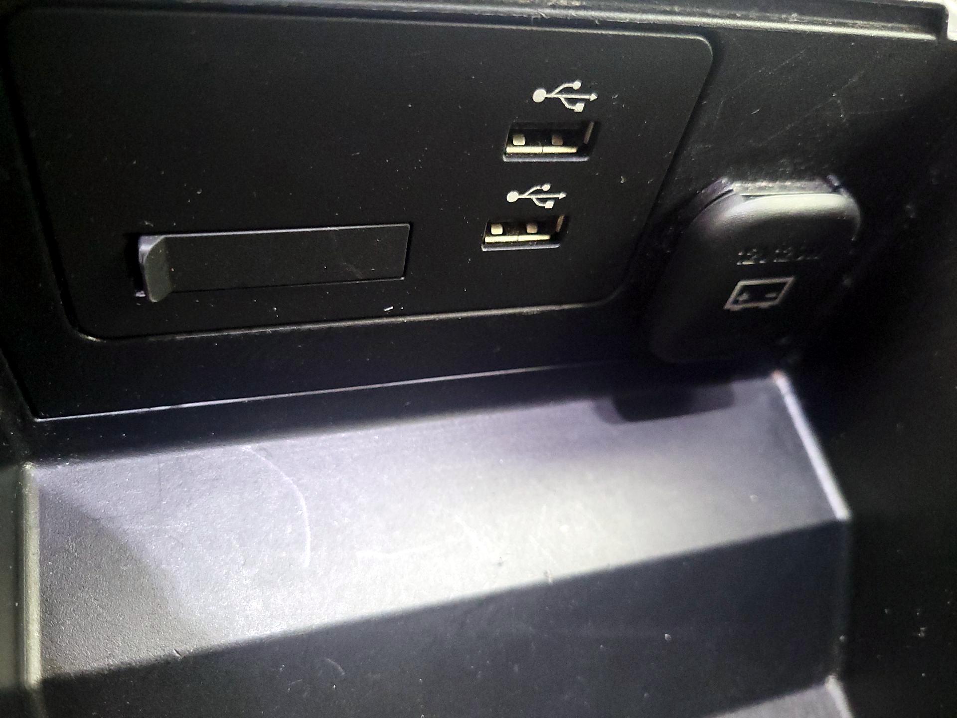 Thumbnail: 2023 Mazda Mazda3 - 18