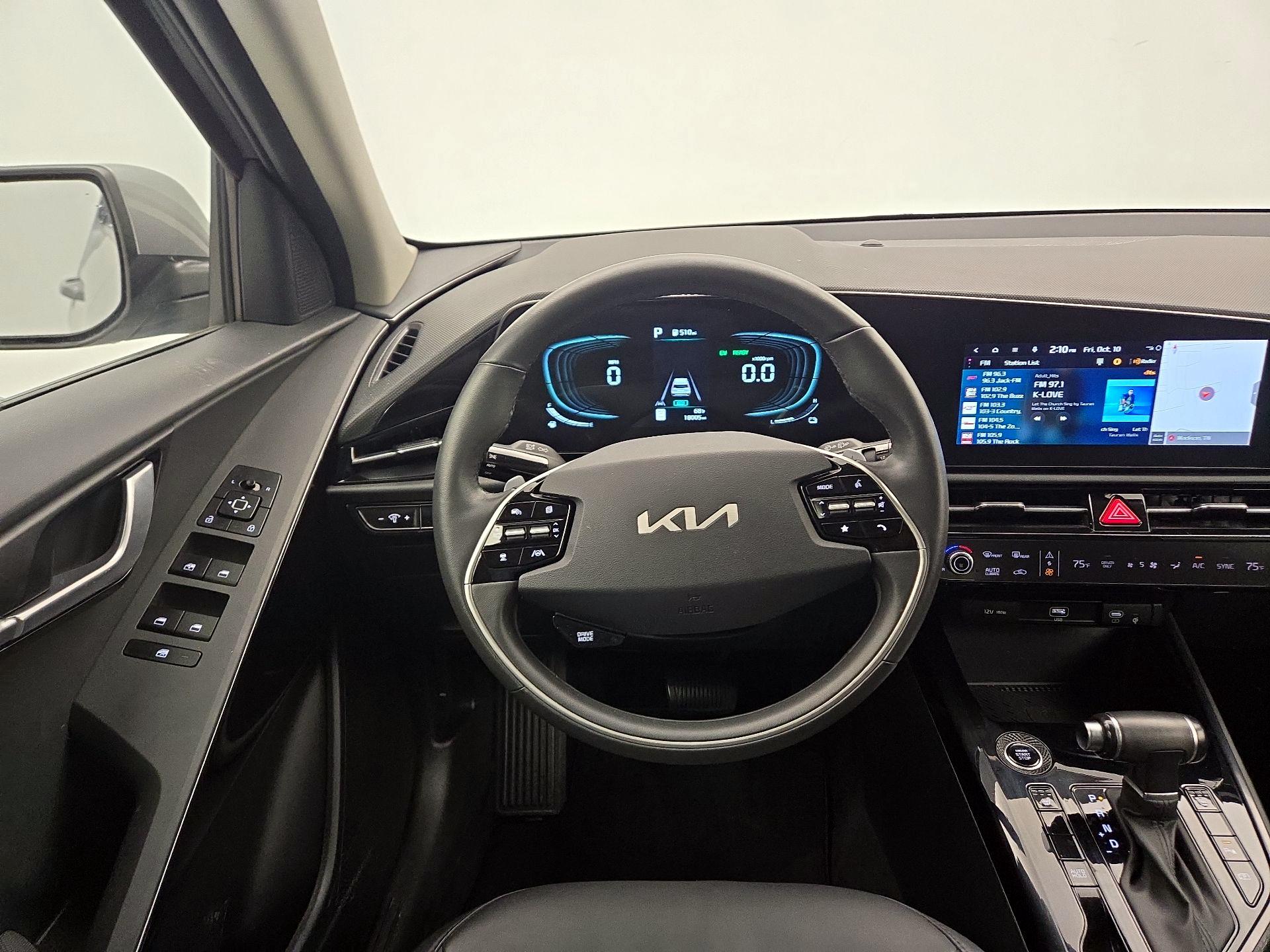 Thumbnail: 2023 Kia Niro - 10