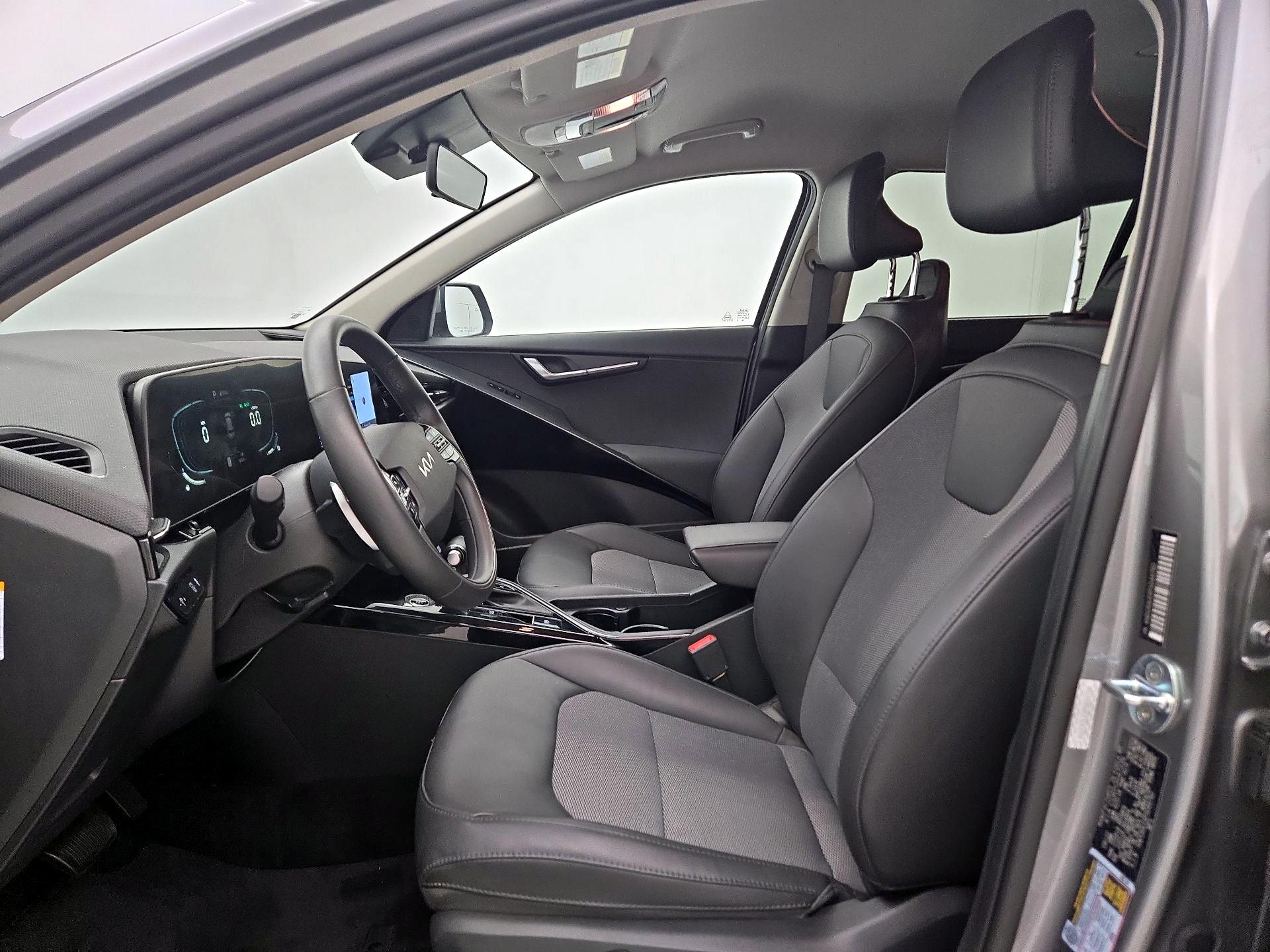Thumbnail: 2023 Kia Niro - 11